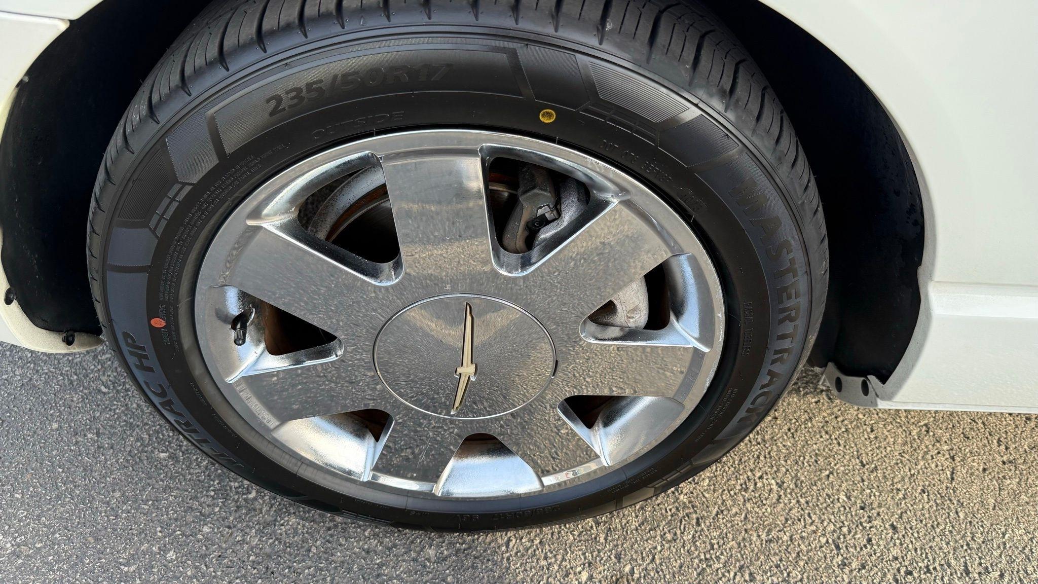 Ford Thunderbird  2003