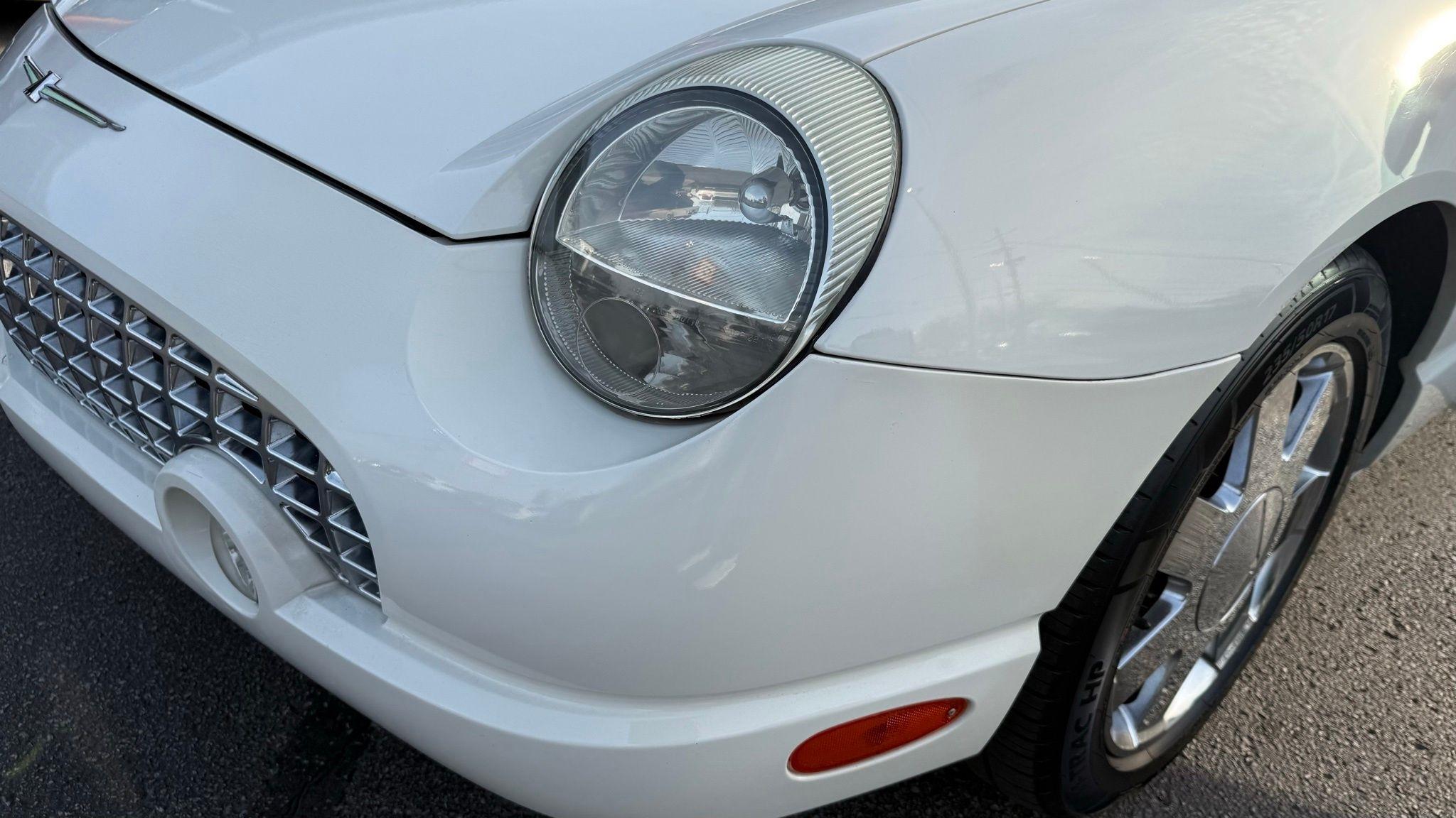 Ford Thunderbird  2003