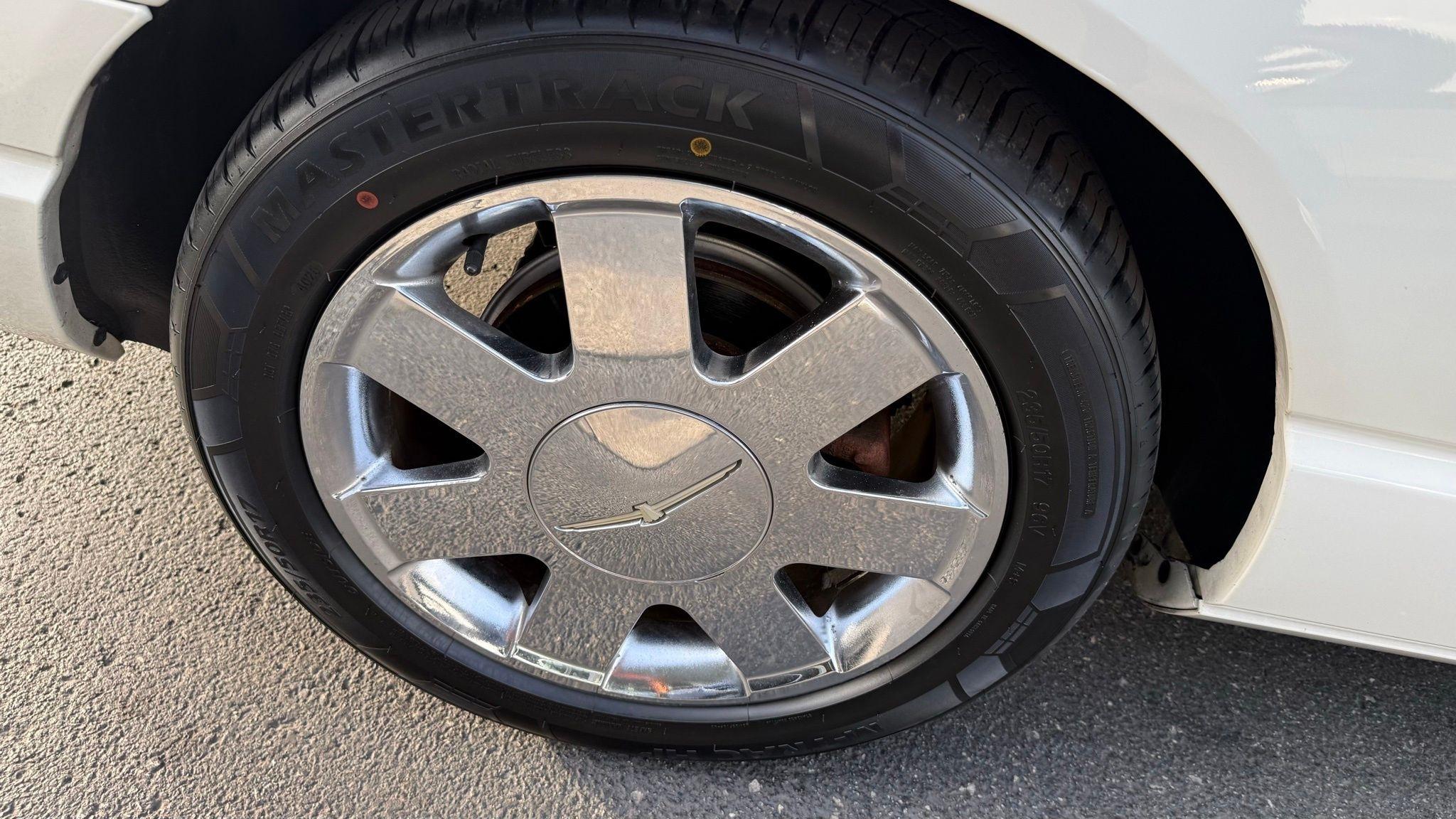 Ford Thunderbird  2003