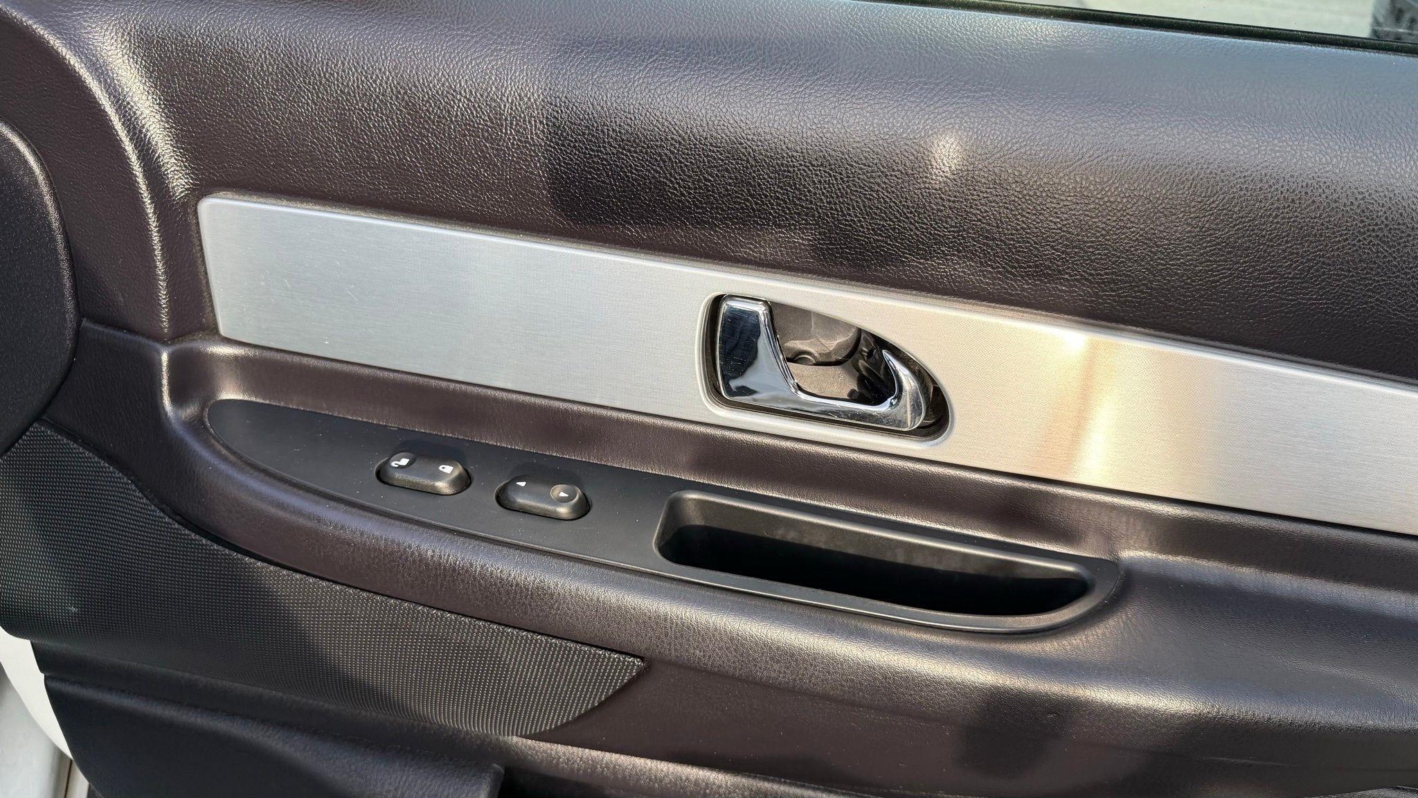 Ford Thunderbird  2003