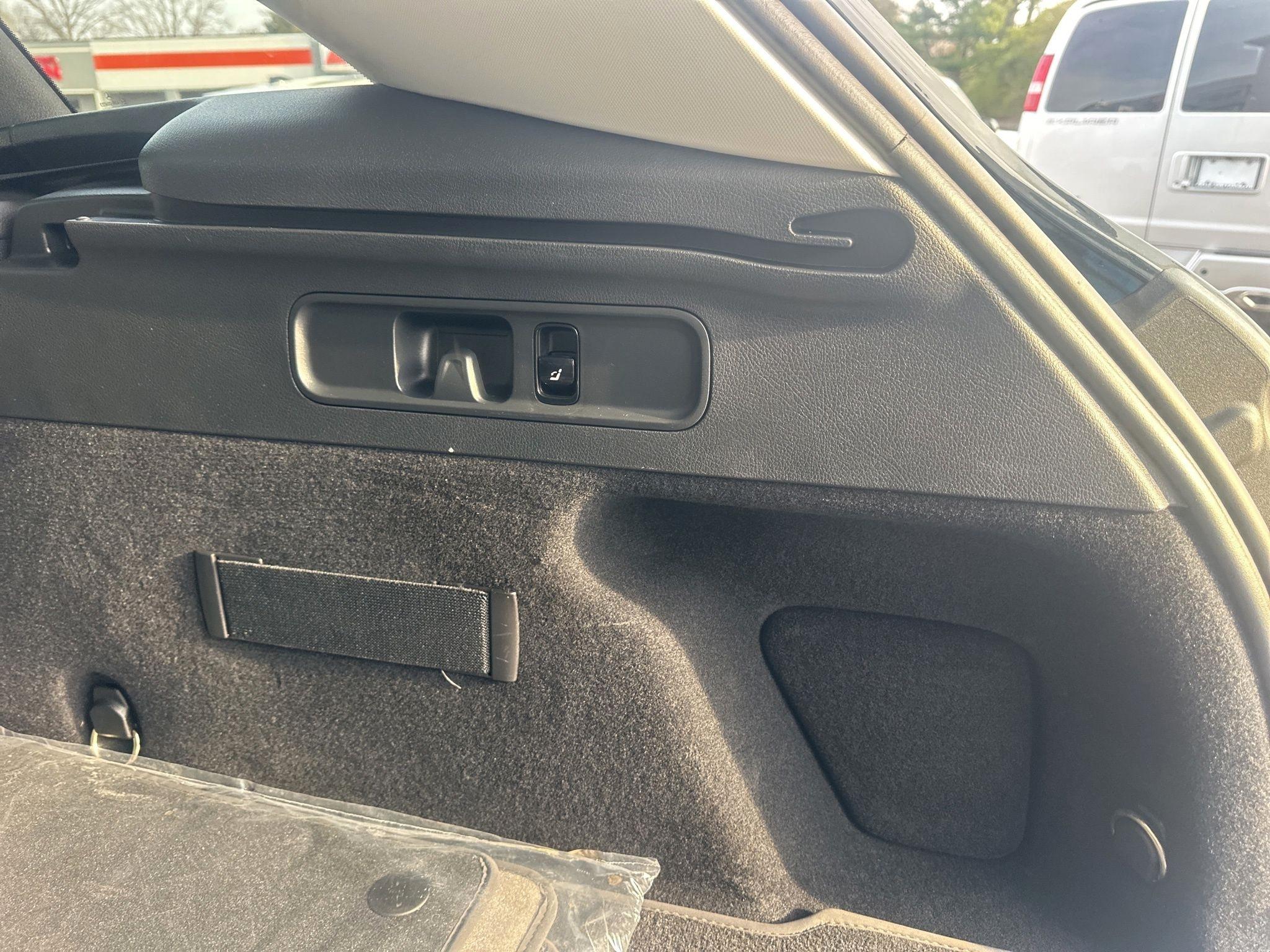 Mercedes-Benz GLC  2023