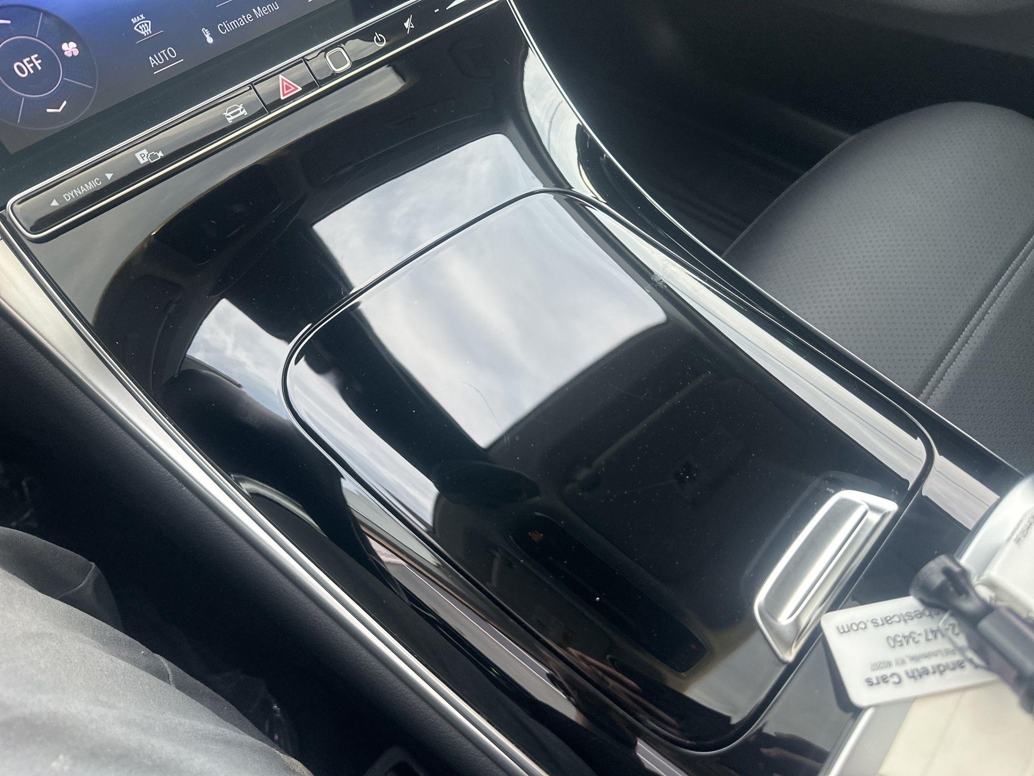 Mercedes-Benz GLC  2023