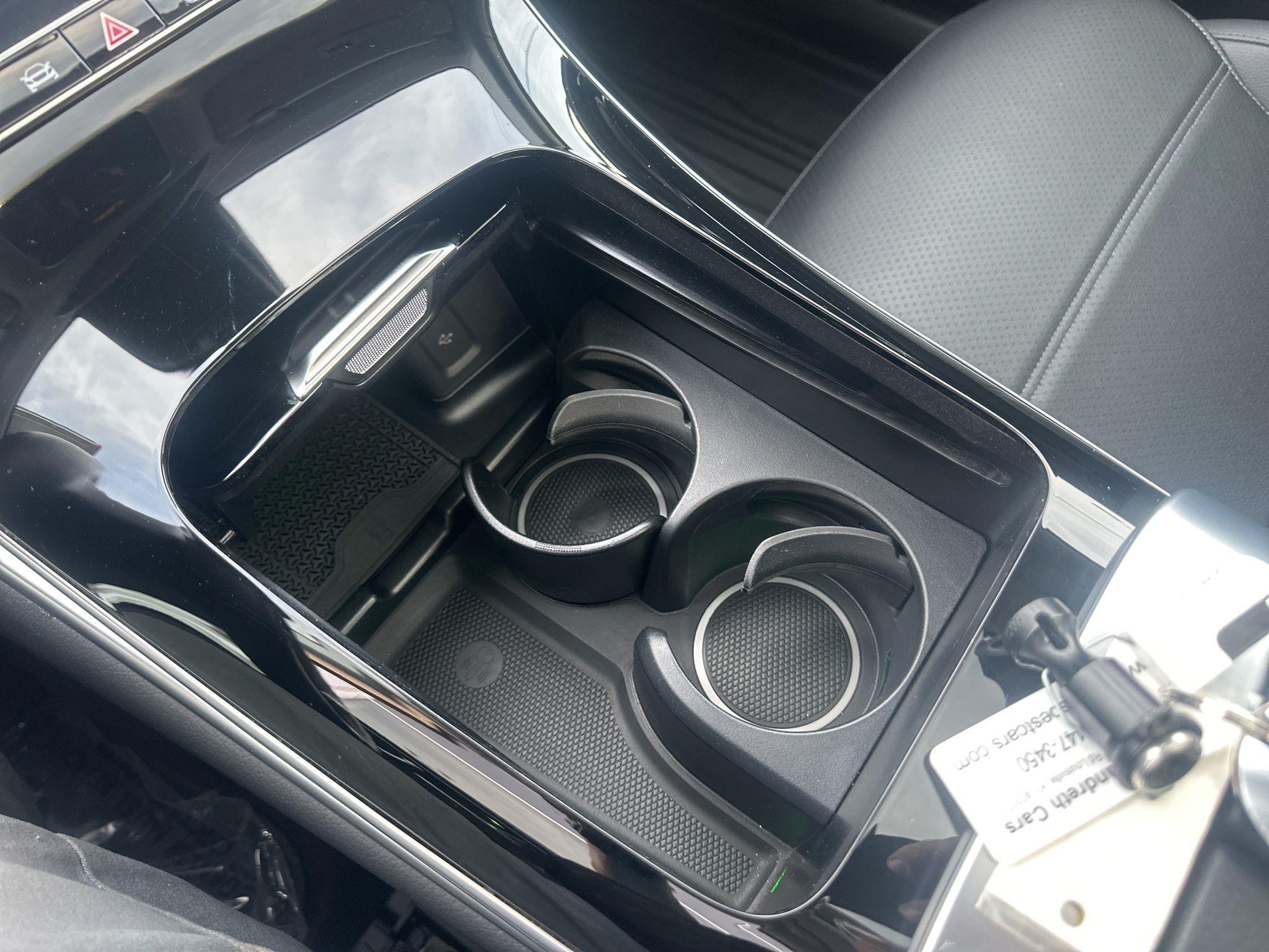 Mercedes-Benz GLC  2023