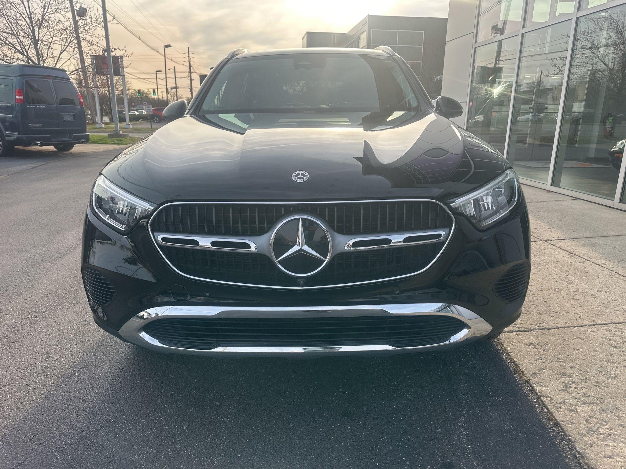 Mercedes-Benz GLC  2023