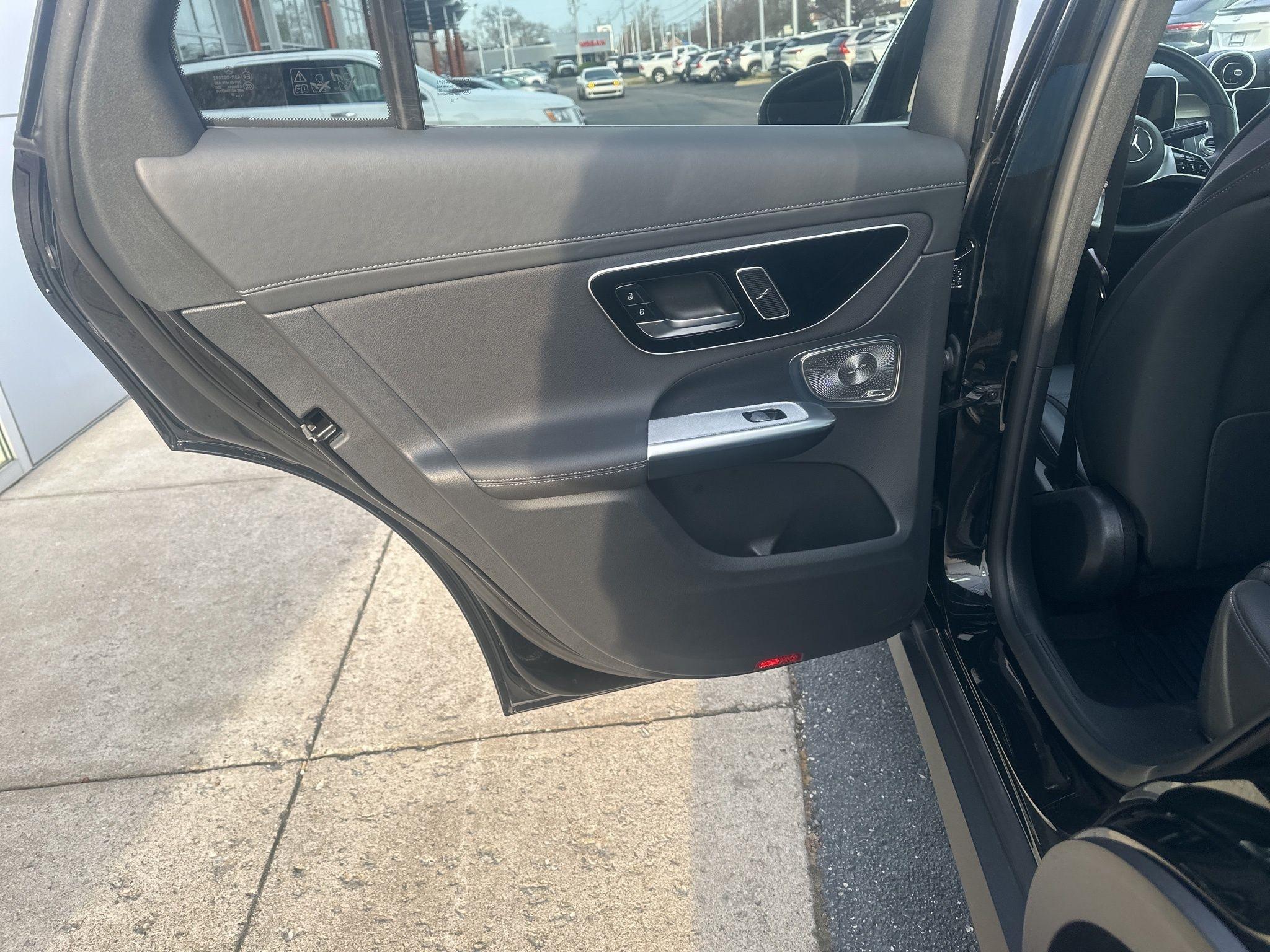 Mercedes-Benz GLC  2023