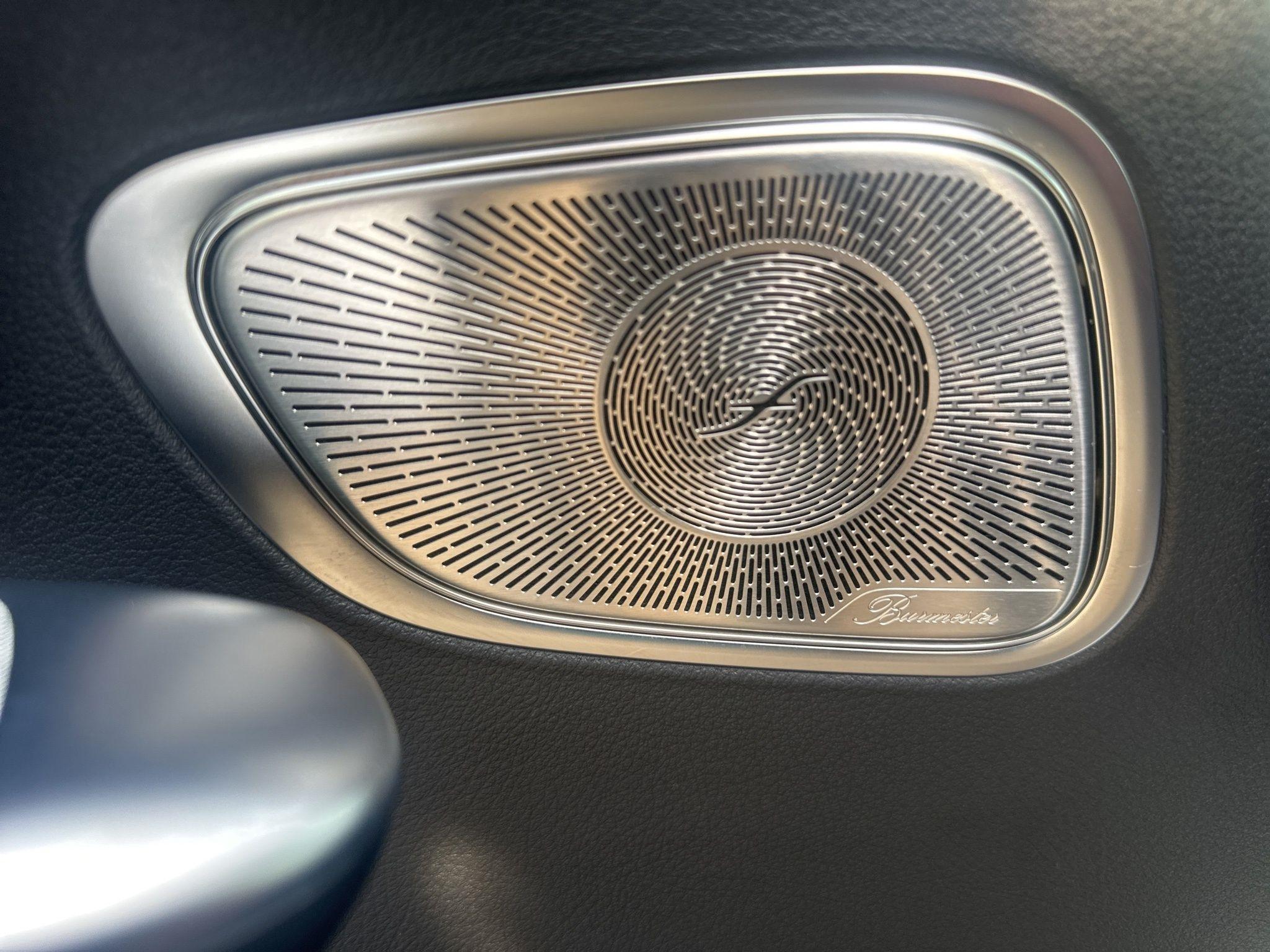 Mercedes-Benz GLC  2023