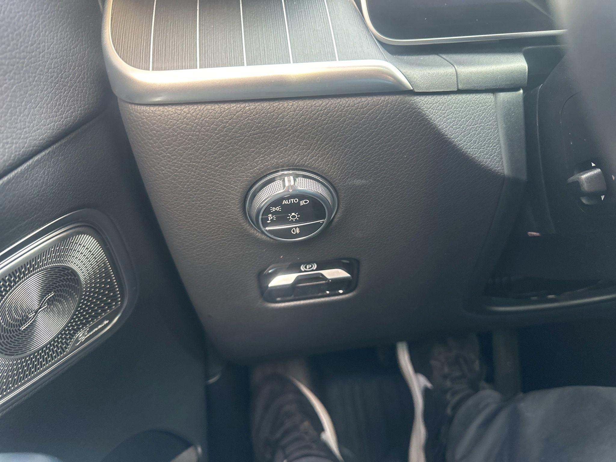 Mercedes-Benz GLC  2023