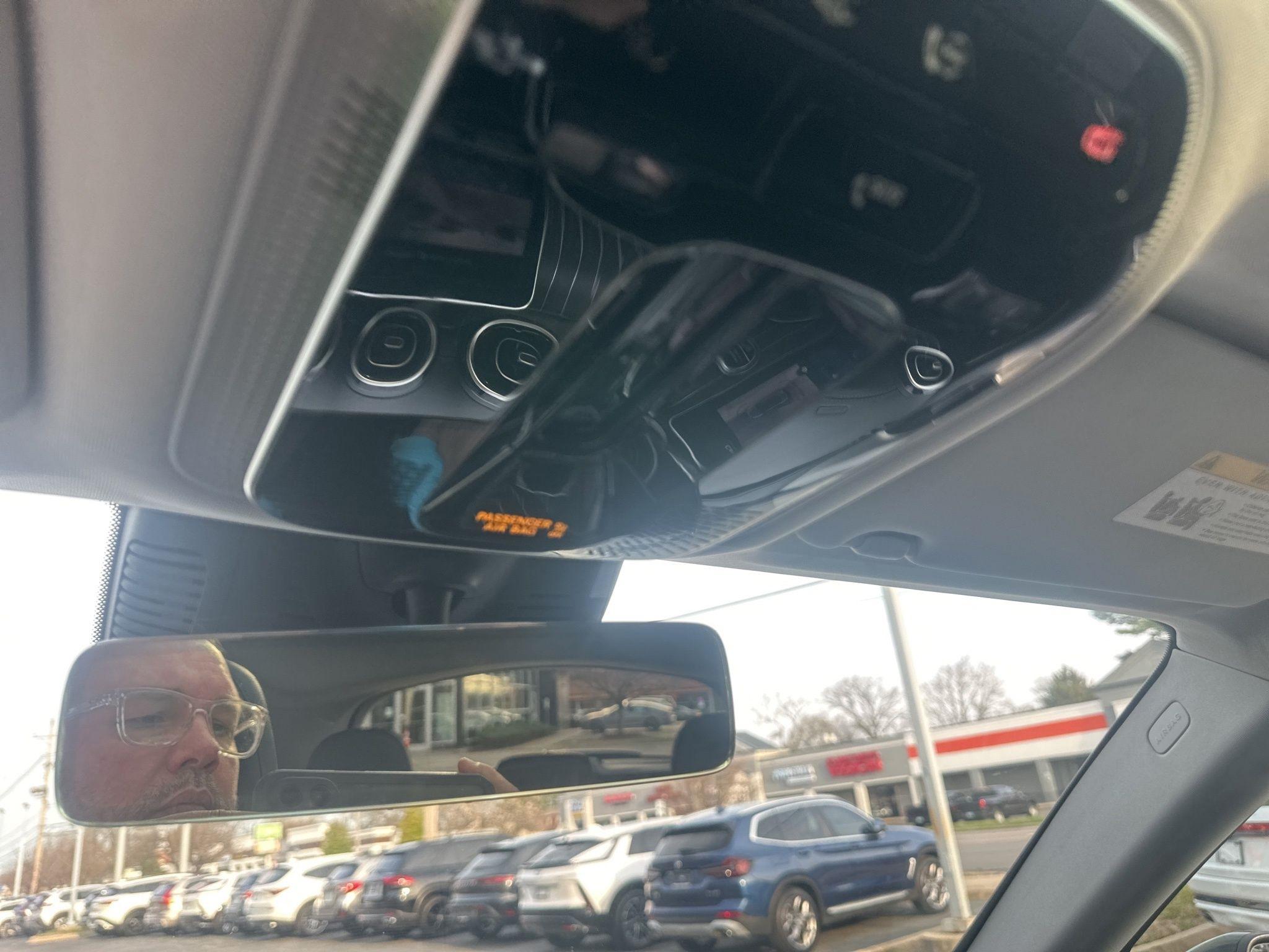 Mercedes-Benz GLC  2023