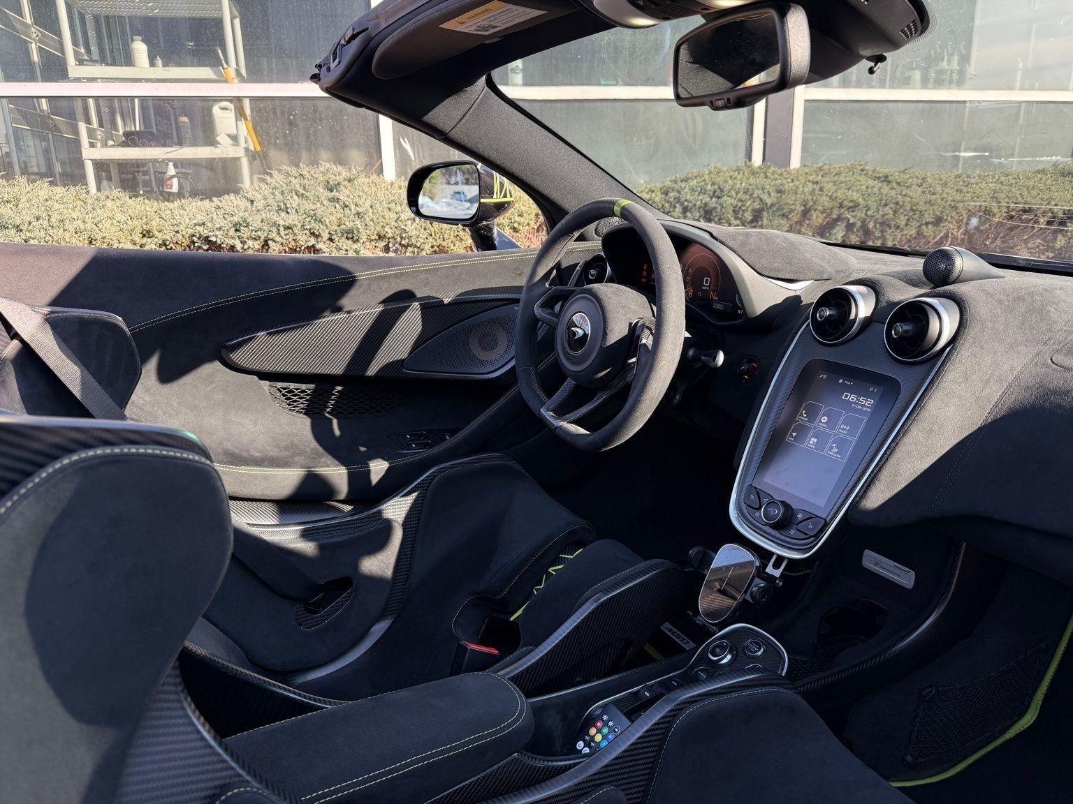 McLaren 600LT Spider  2020