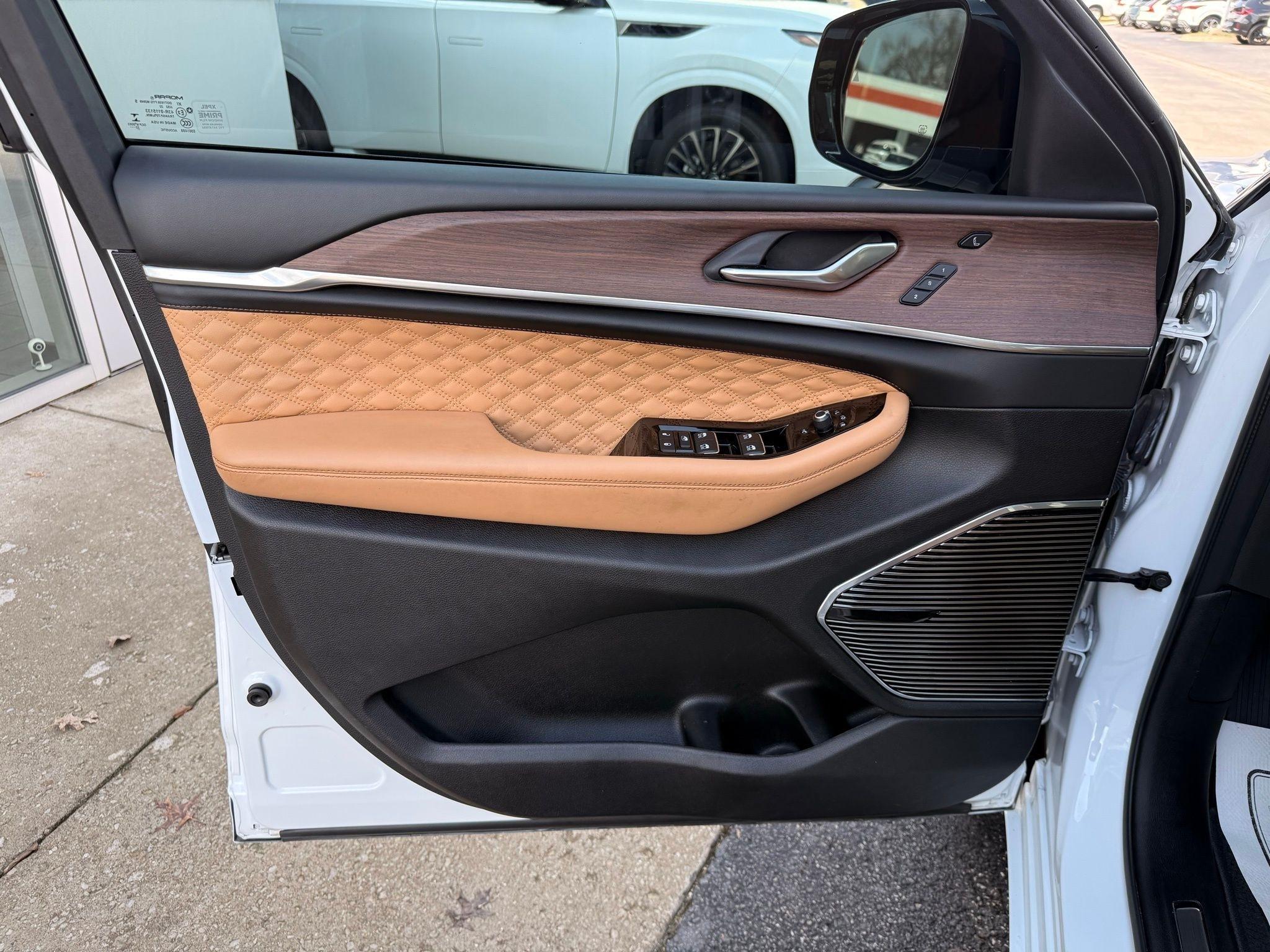 Jeep Grand Cherokee  2022