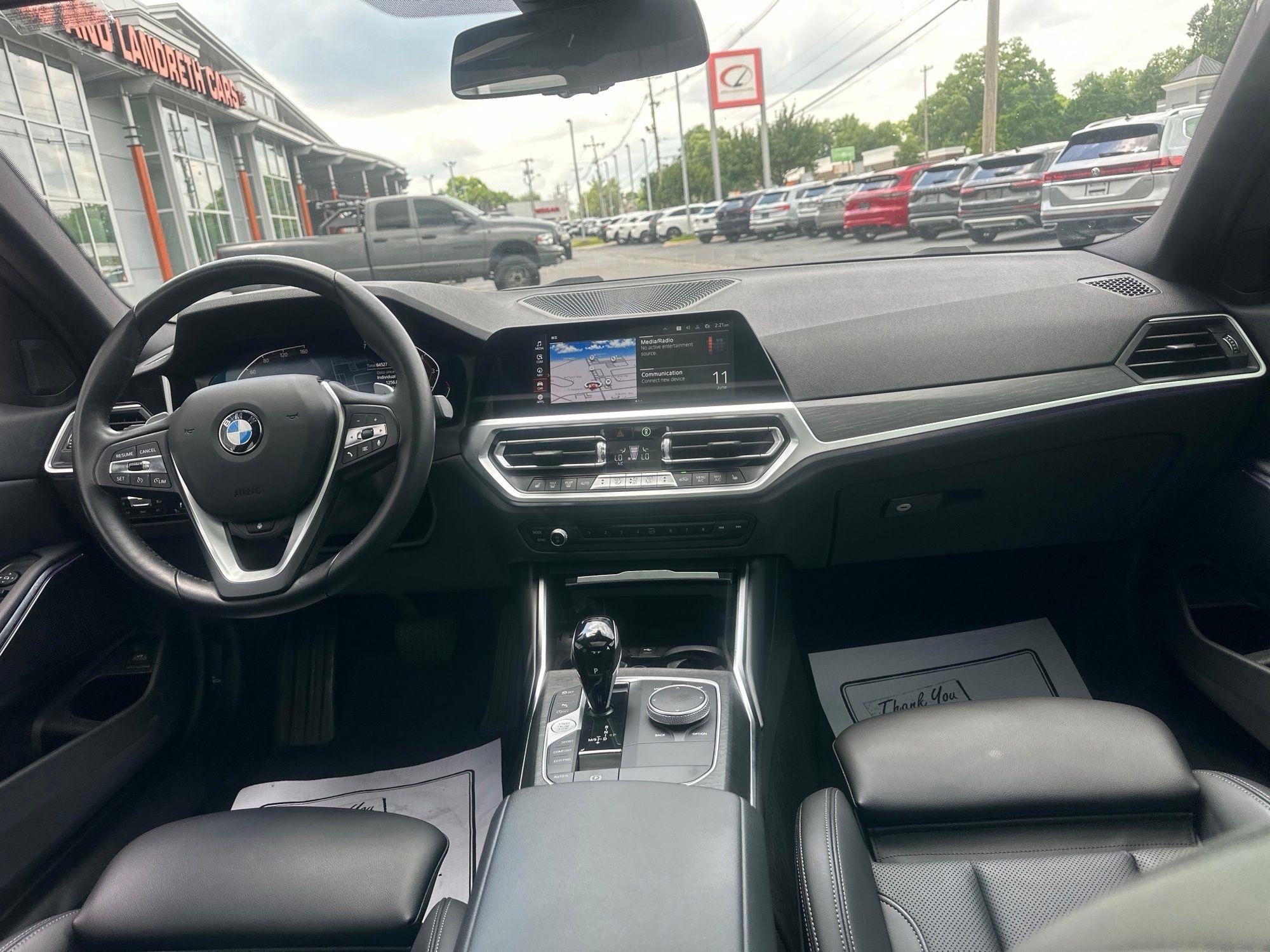 BMW 3 Series  2022