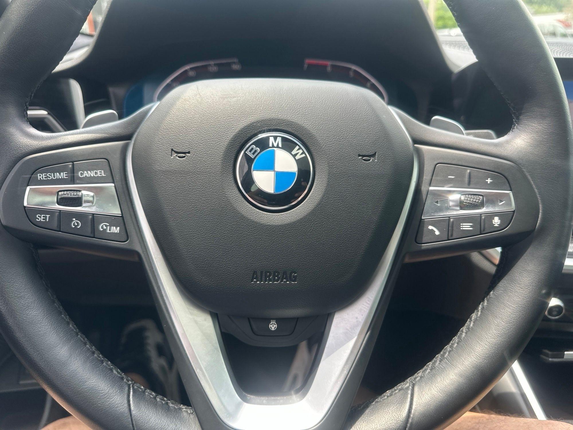 BMW 3 Series  2022