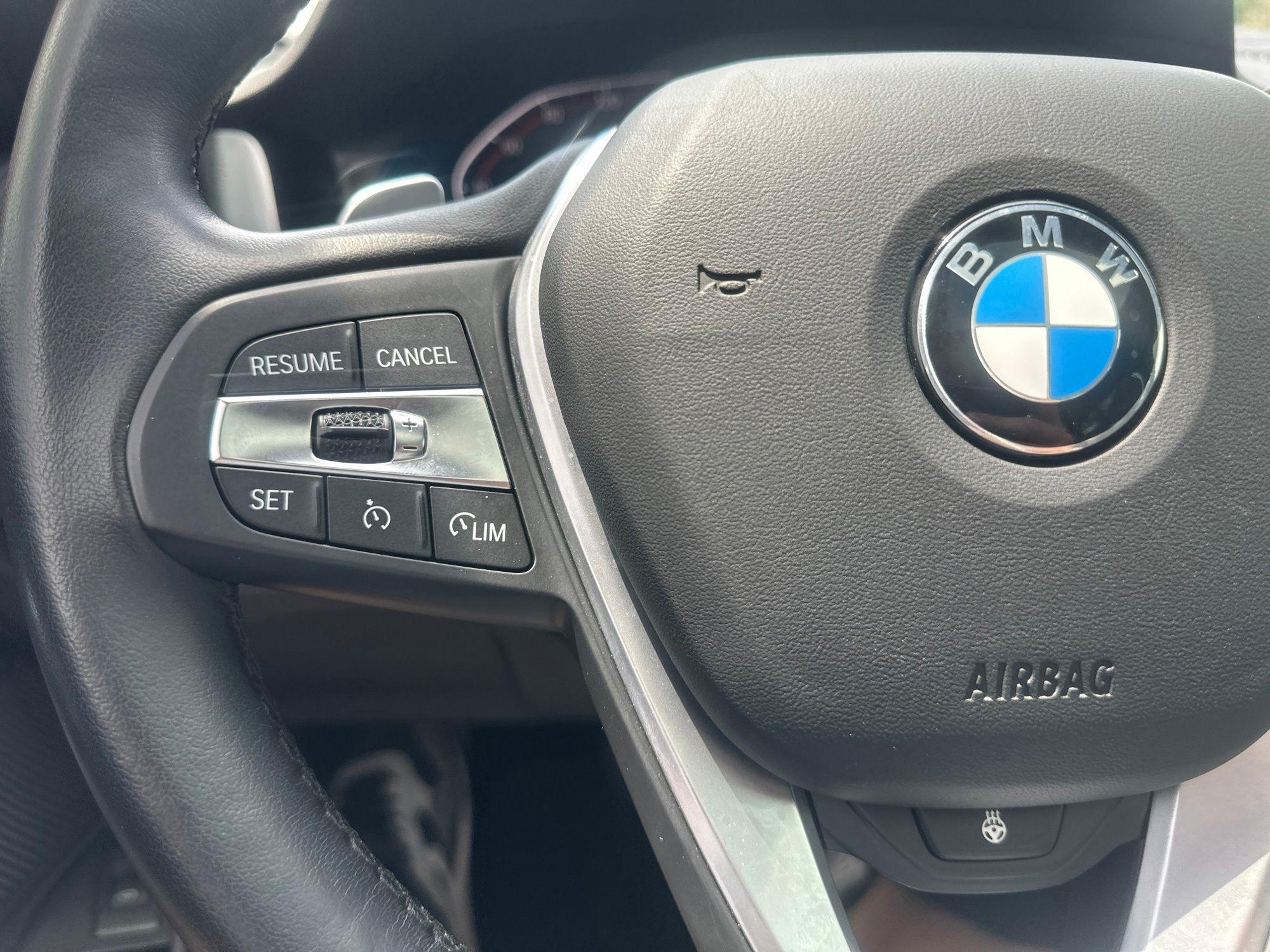 BMW 3 Series  2022