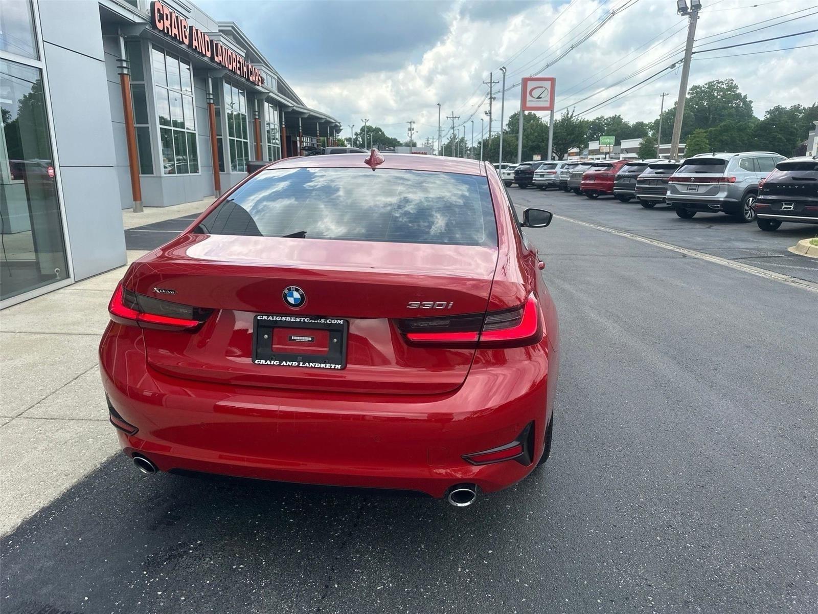 BMW 3 Series  2022