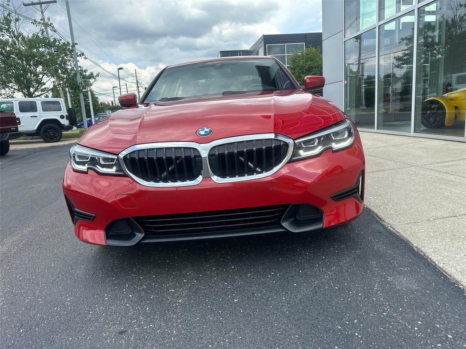 BMW 3 Series  2022