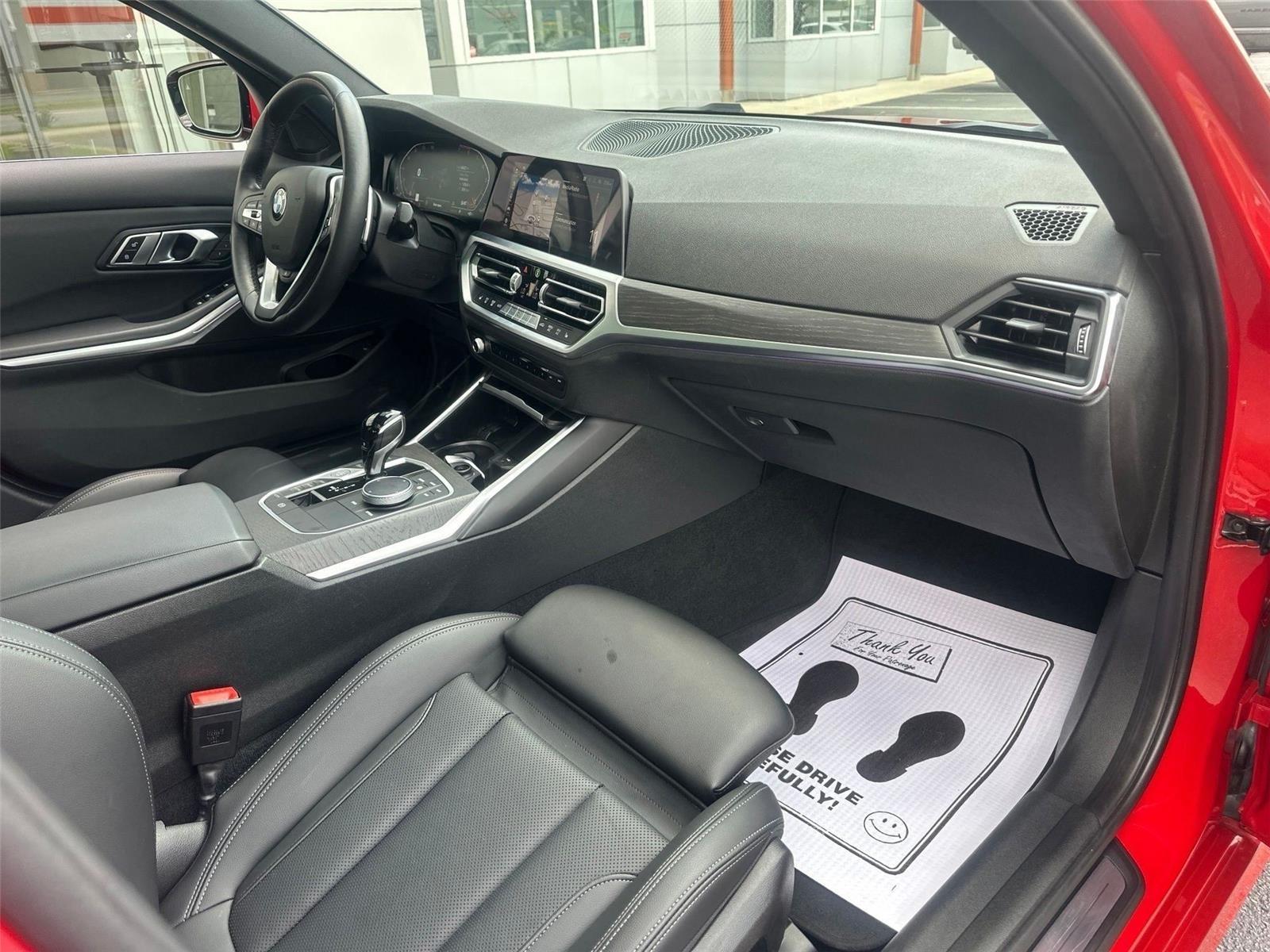 BMW 3 Series  2022