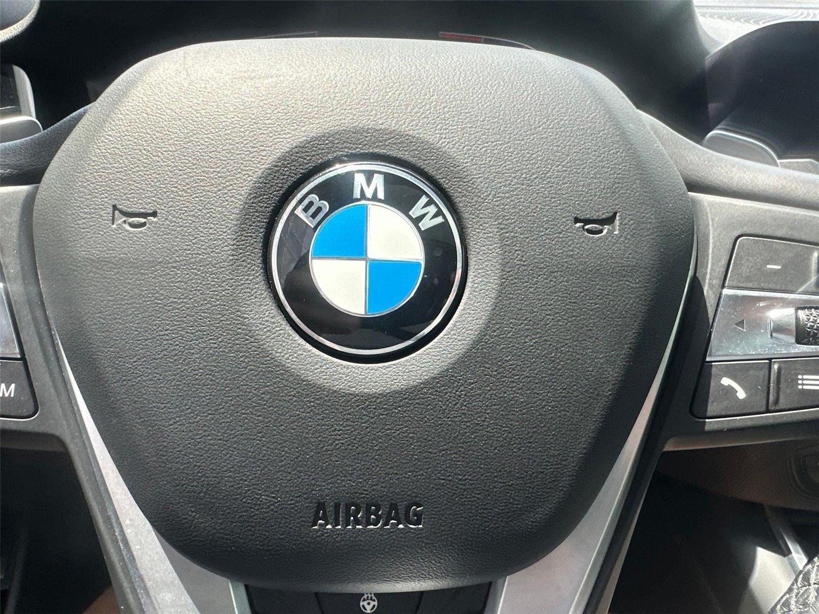 BMW 3 Series  2022