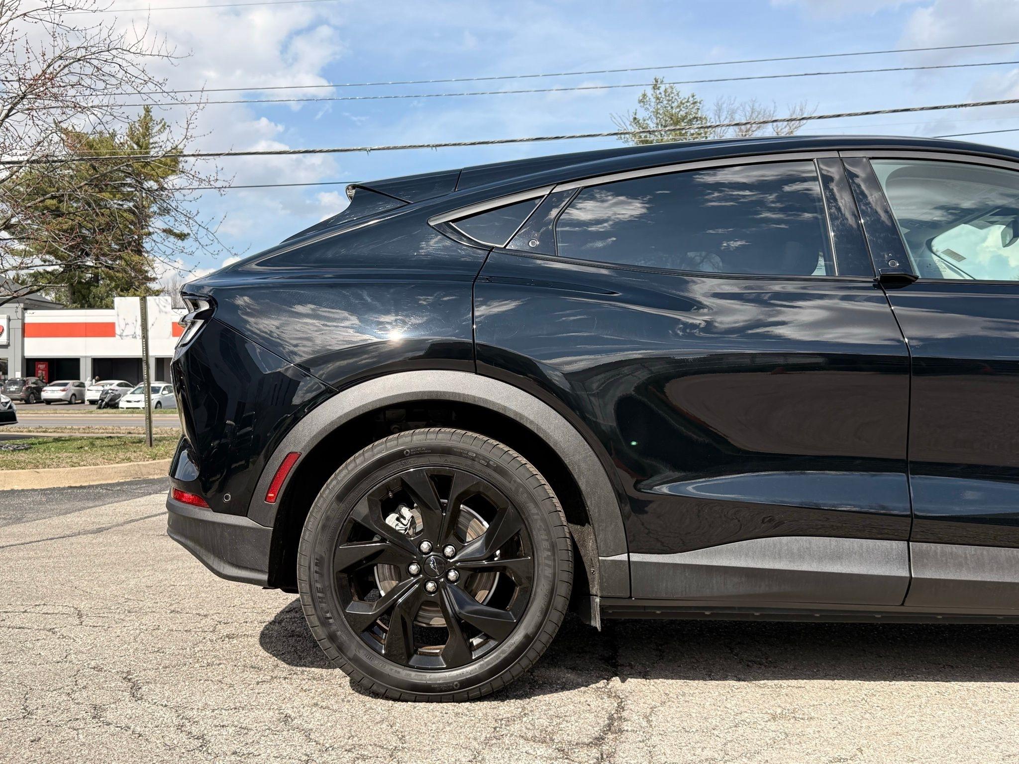 Ford Mustang Mach-E  2024