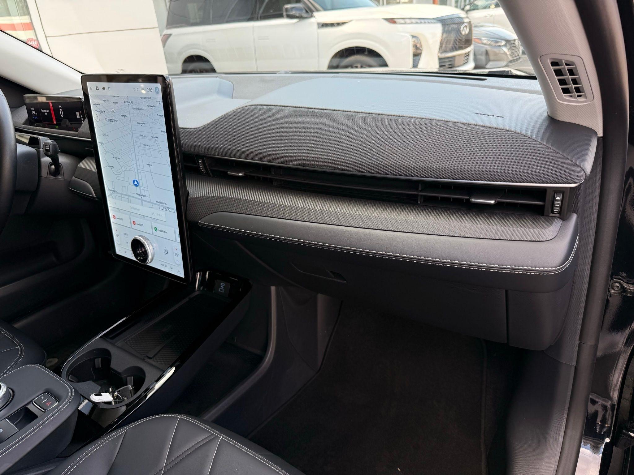 Ford Mustang Mach-E  2024