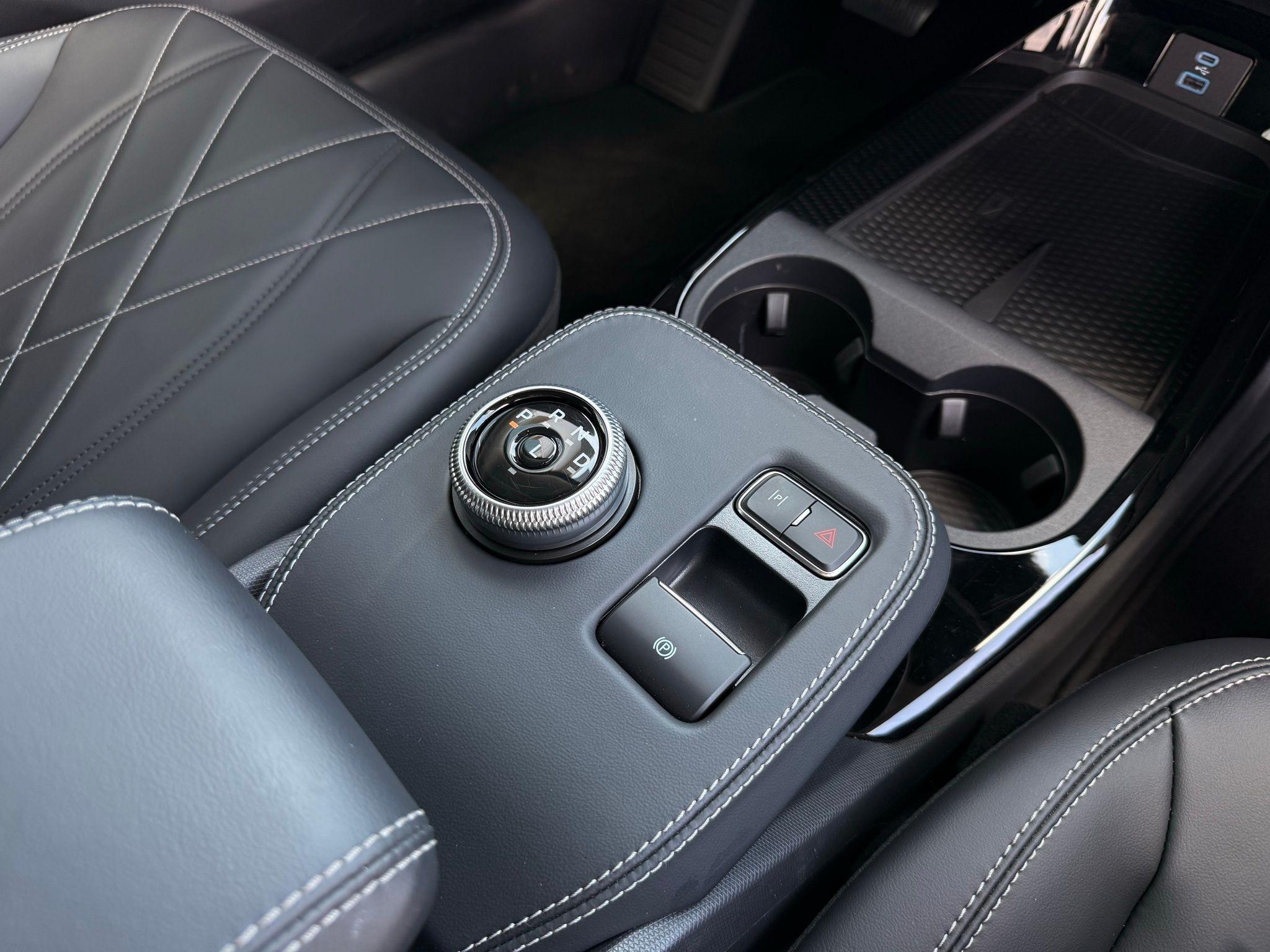 Ford Mustang Mach-E  2024