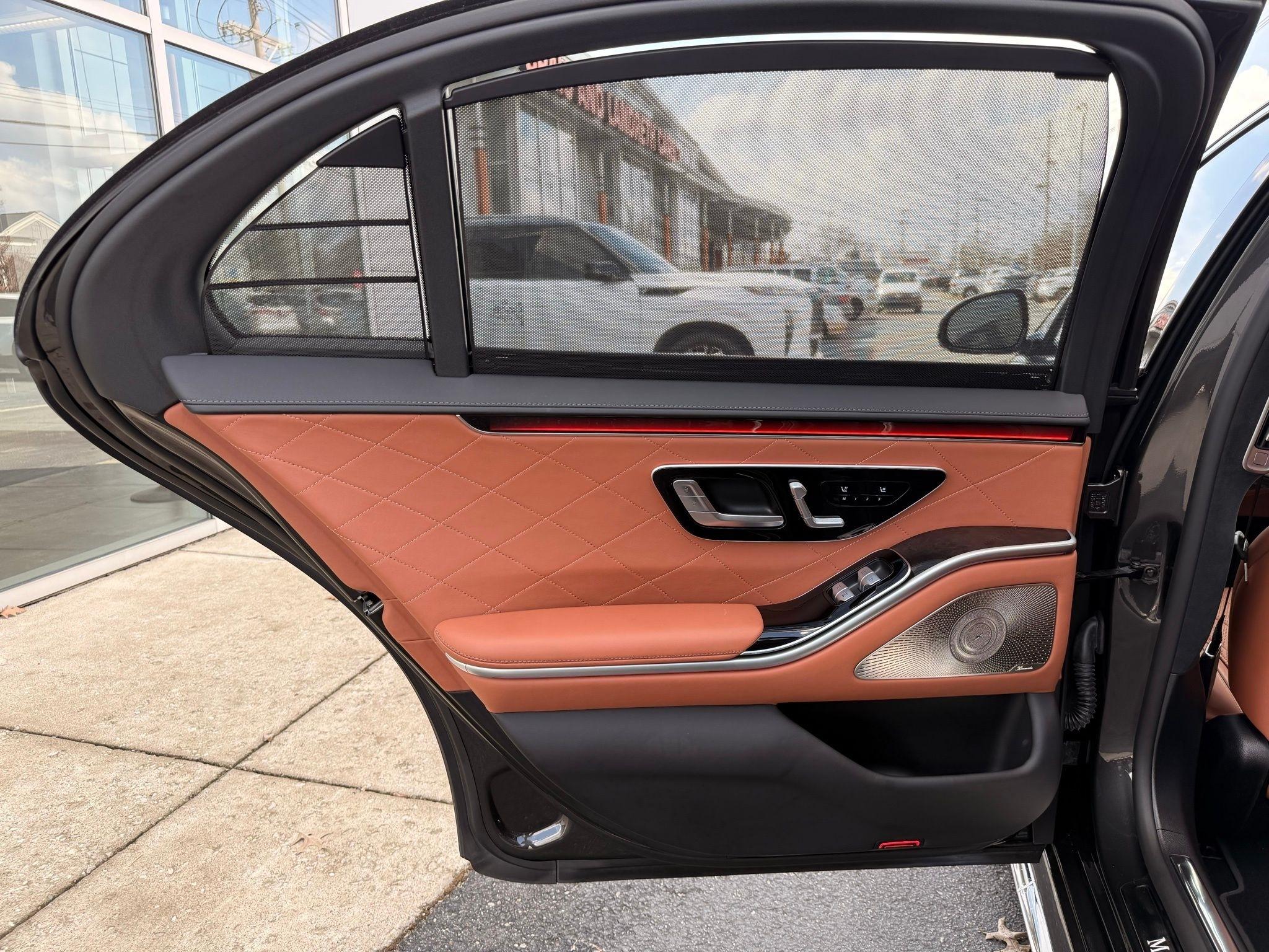 Mercedes-Benz S-Class  2022