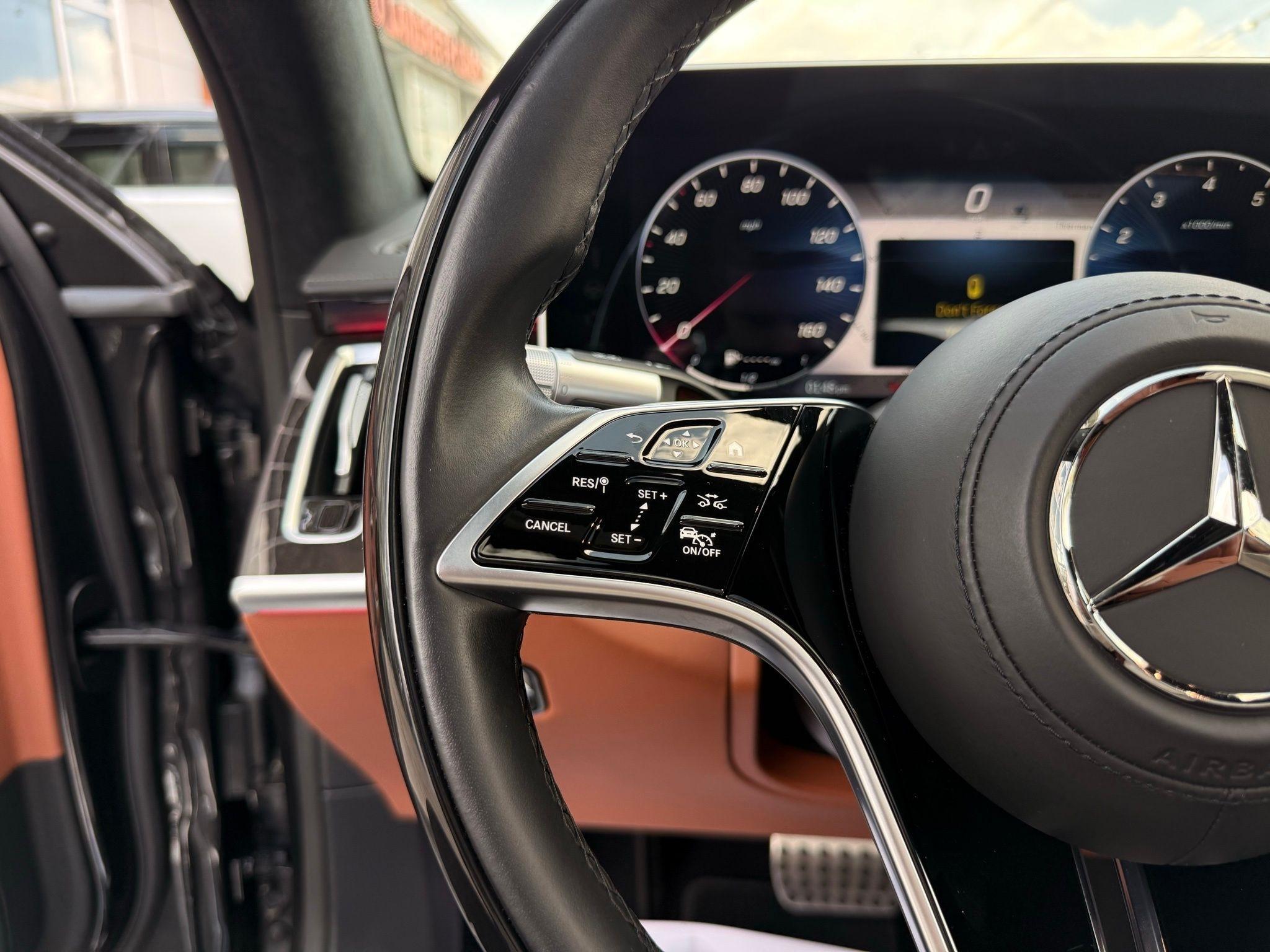 Mercedes-Benz S-Class  2022