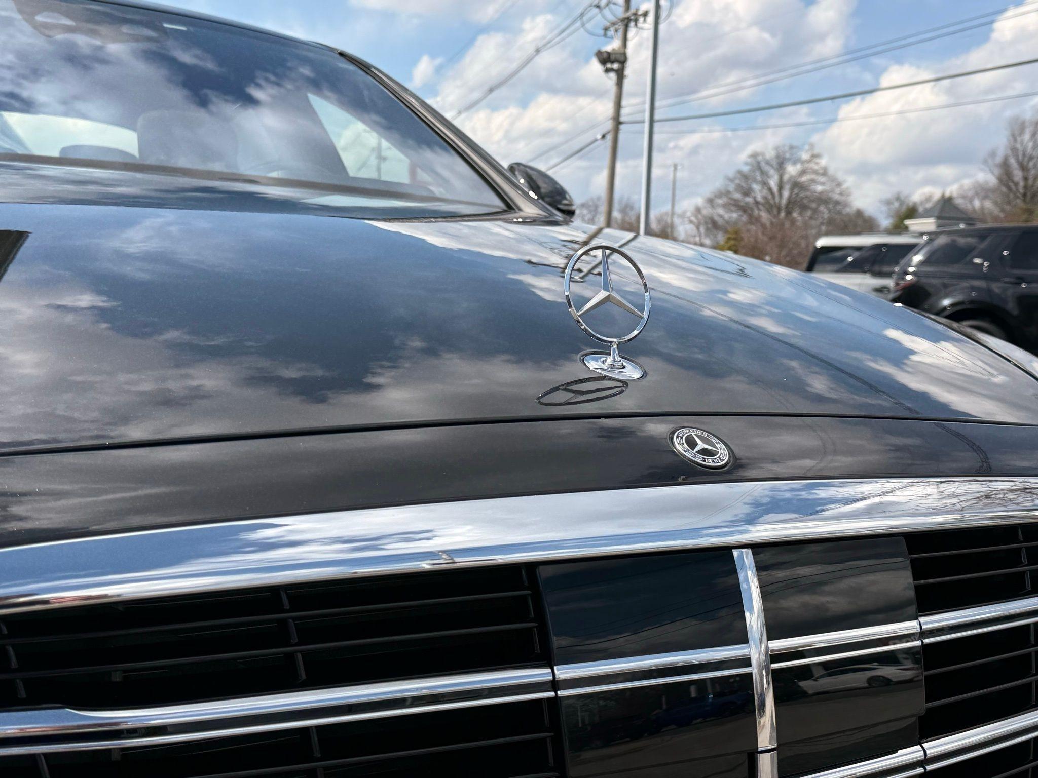 Mercedes-Benz S-Class  2022