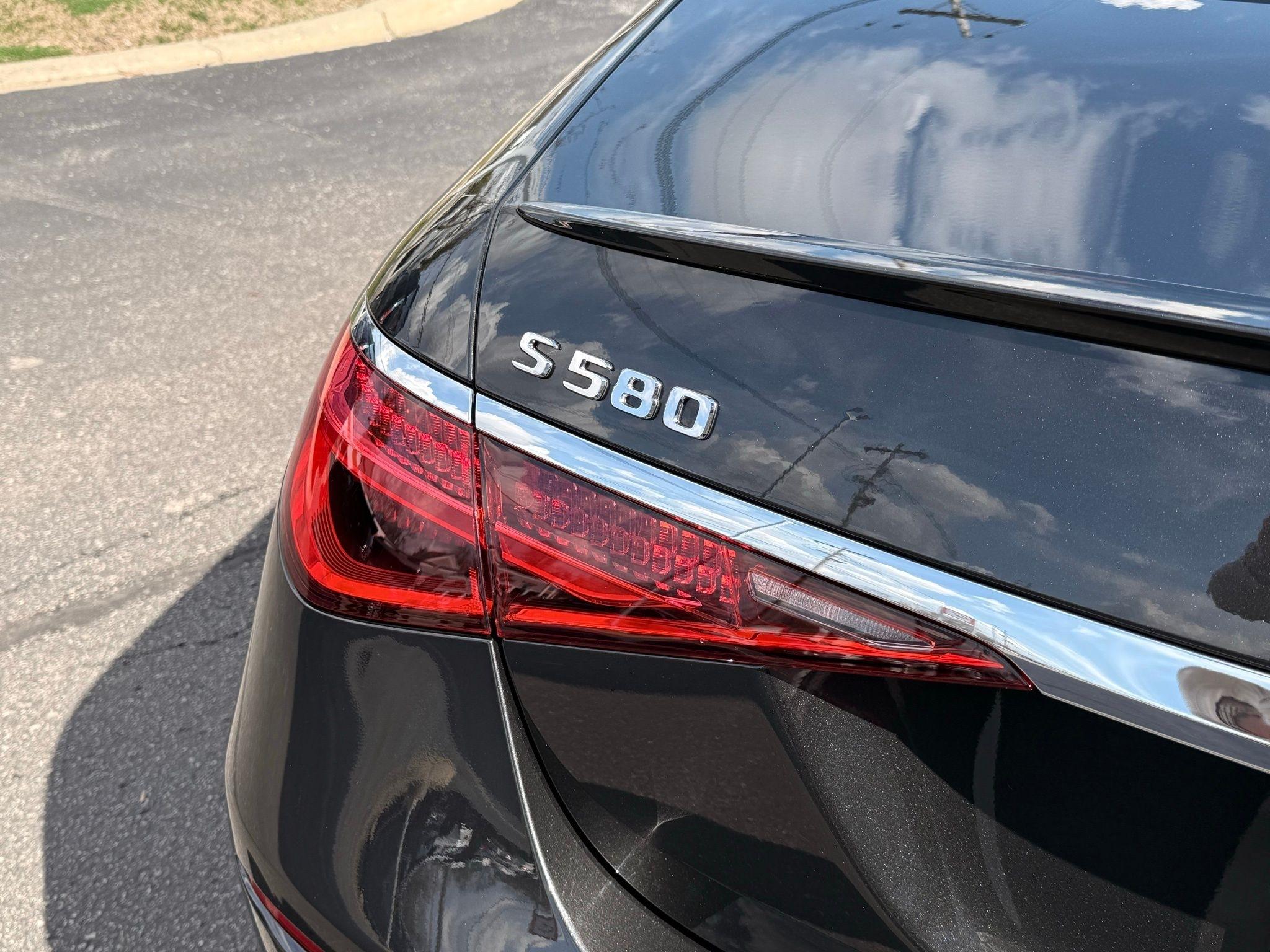 Mercedes-Benz S-Class  2022