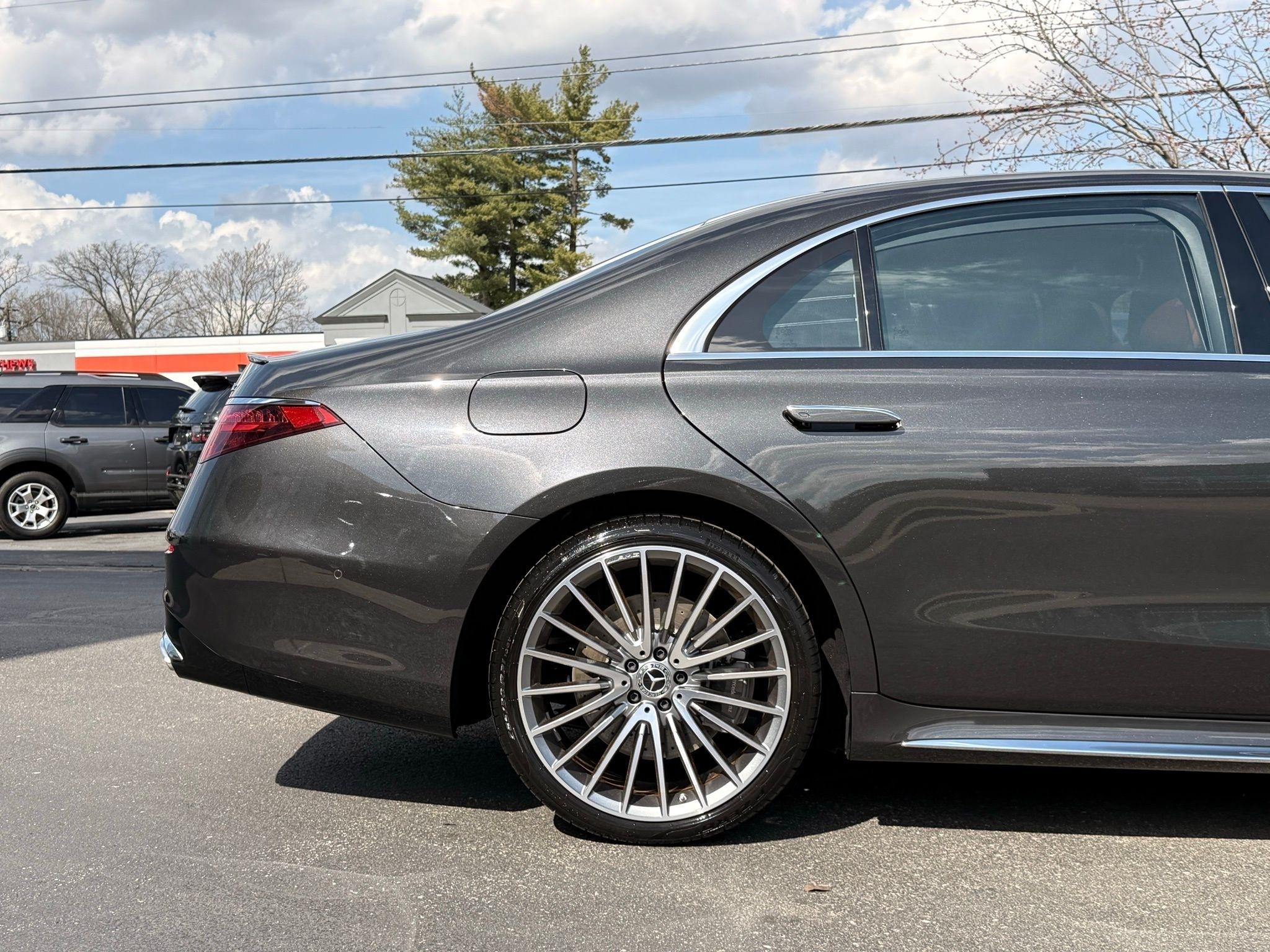 Mercedes-Benz S-Class  2022
