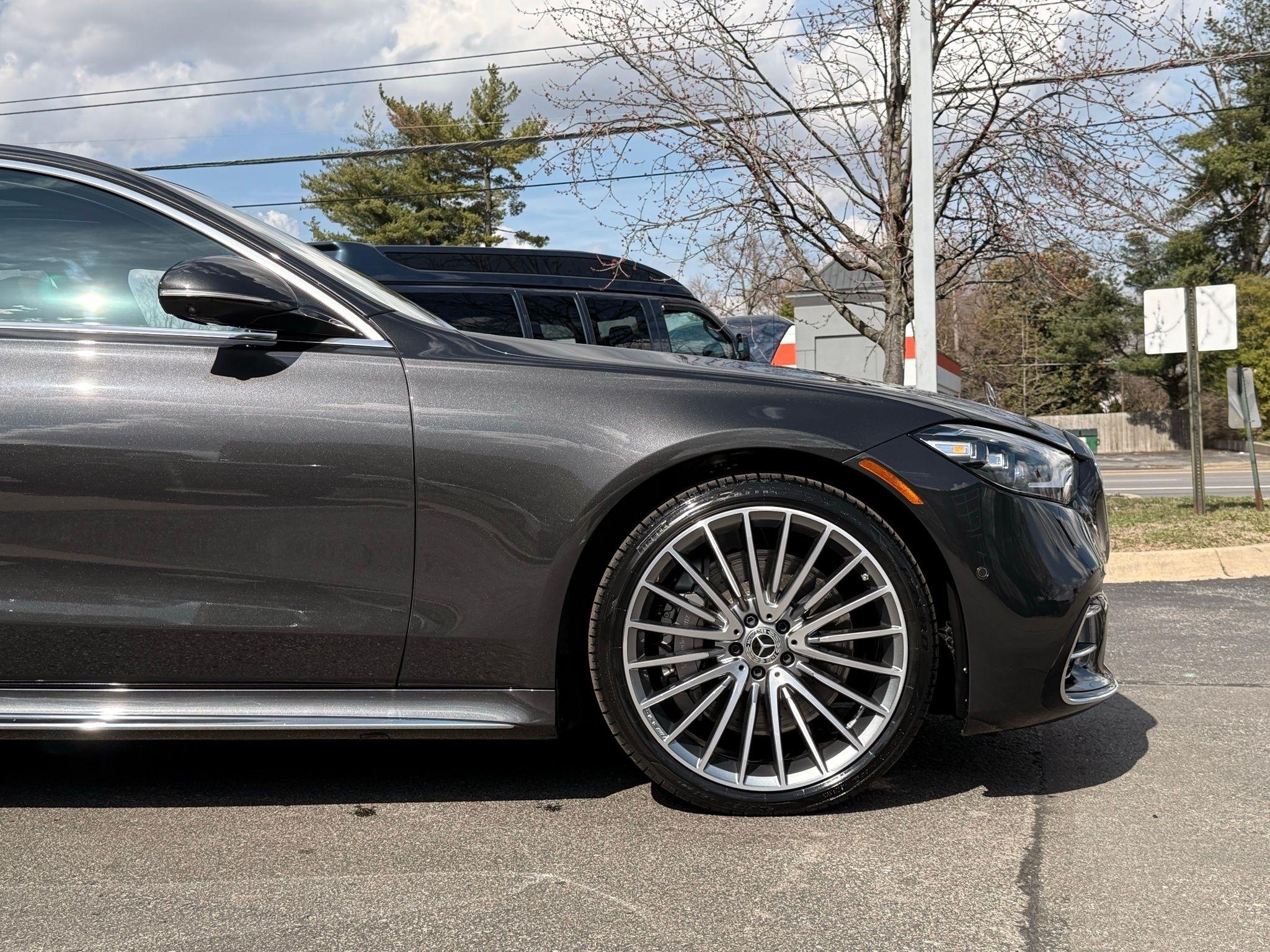 Mercedes-Benz S-Class  2022