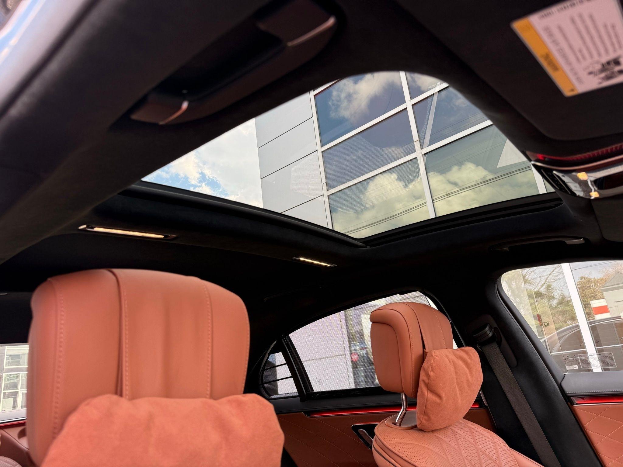 Mercedes-Benz S-Class  2022