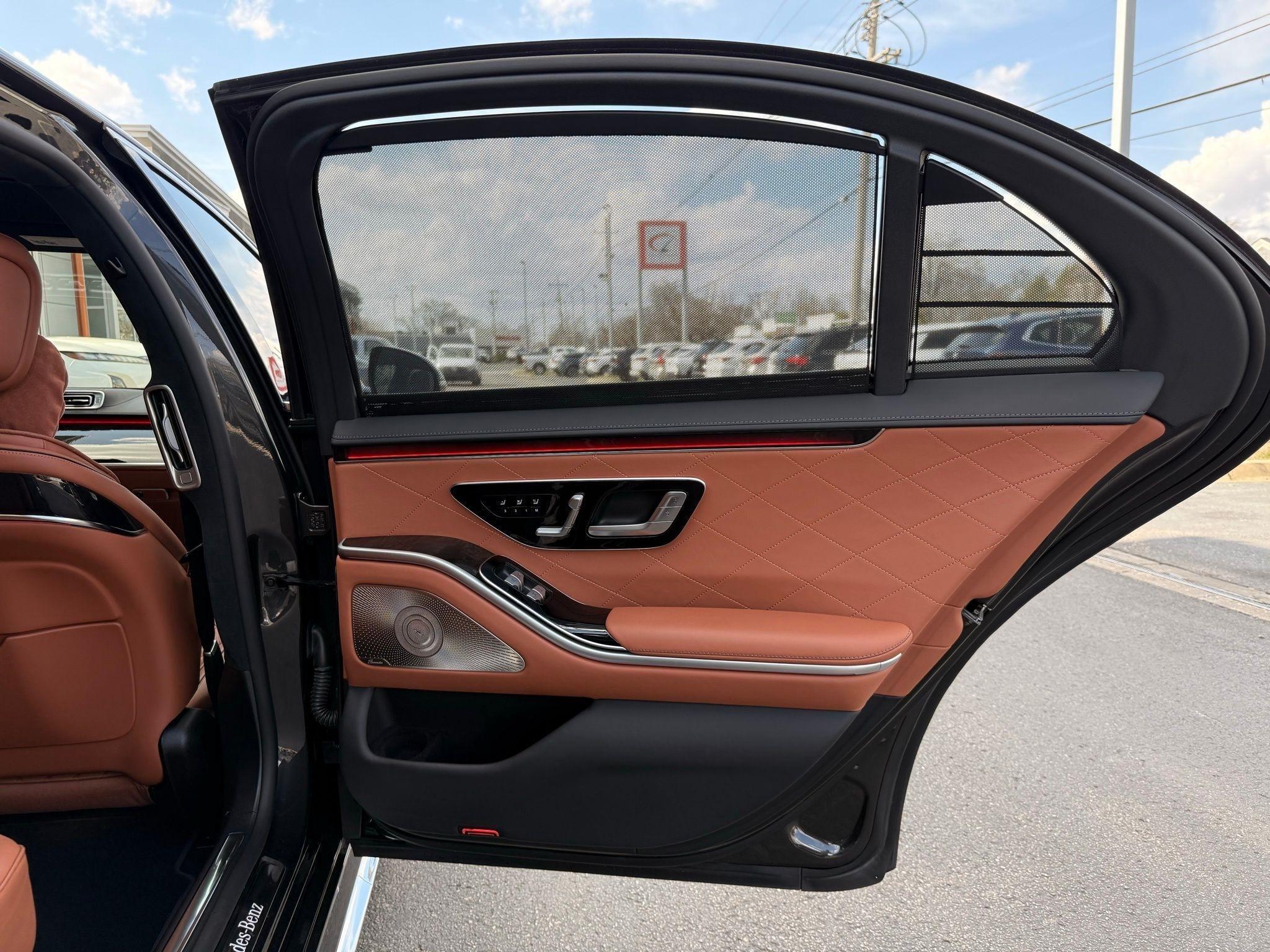 Mercedes-Benz S-Class  2022