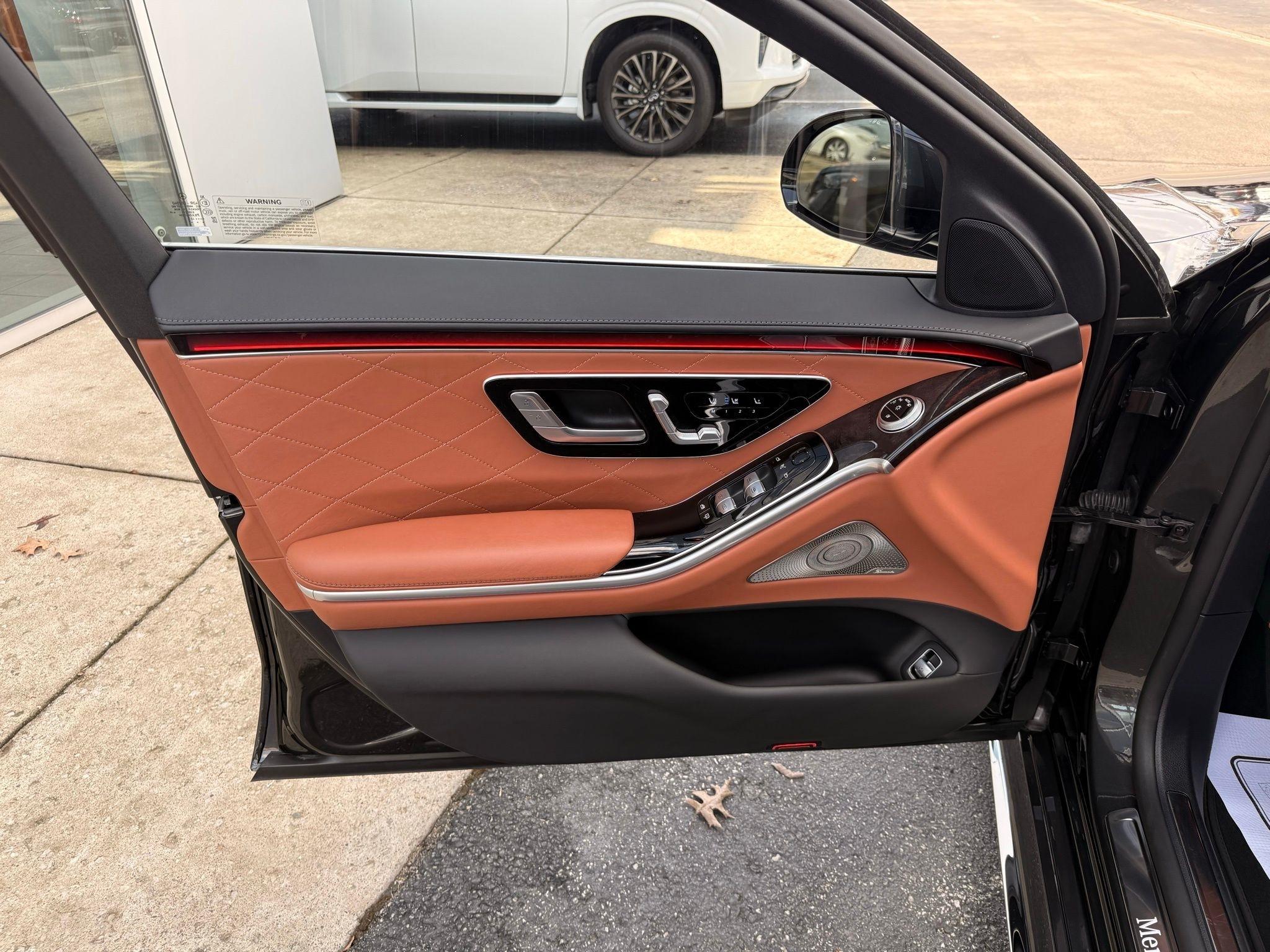 Mercedes-Benz S-Class  2022