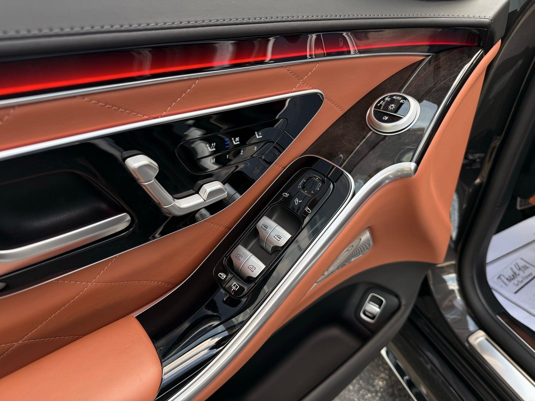 Mercedes-Benz S-Class  2022