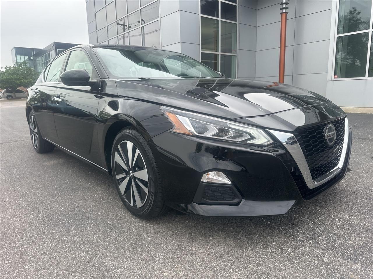 Nissan Altima  2022
