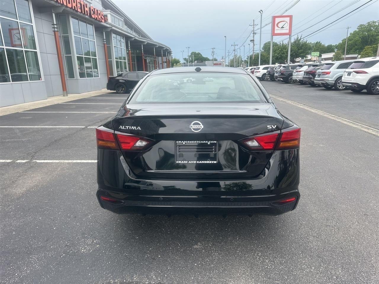 Nissan Altima  2022