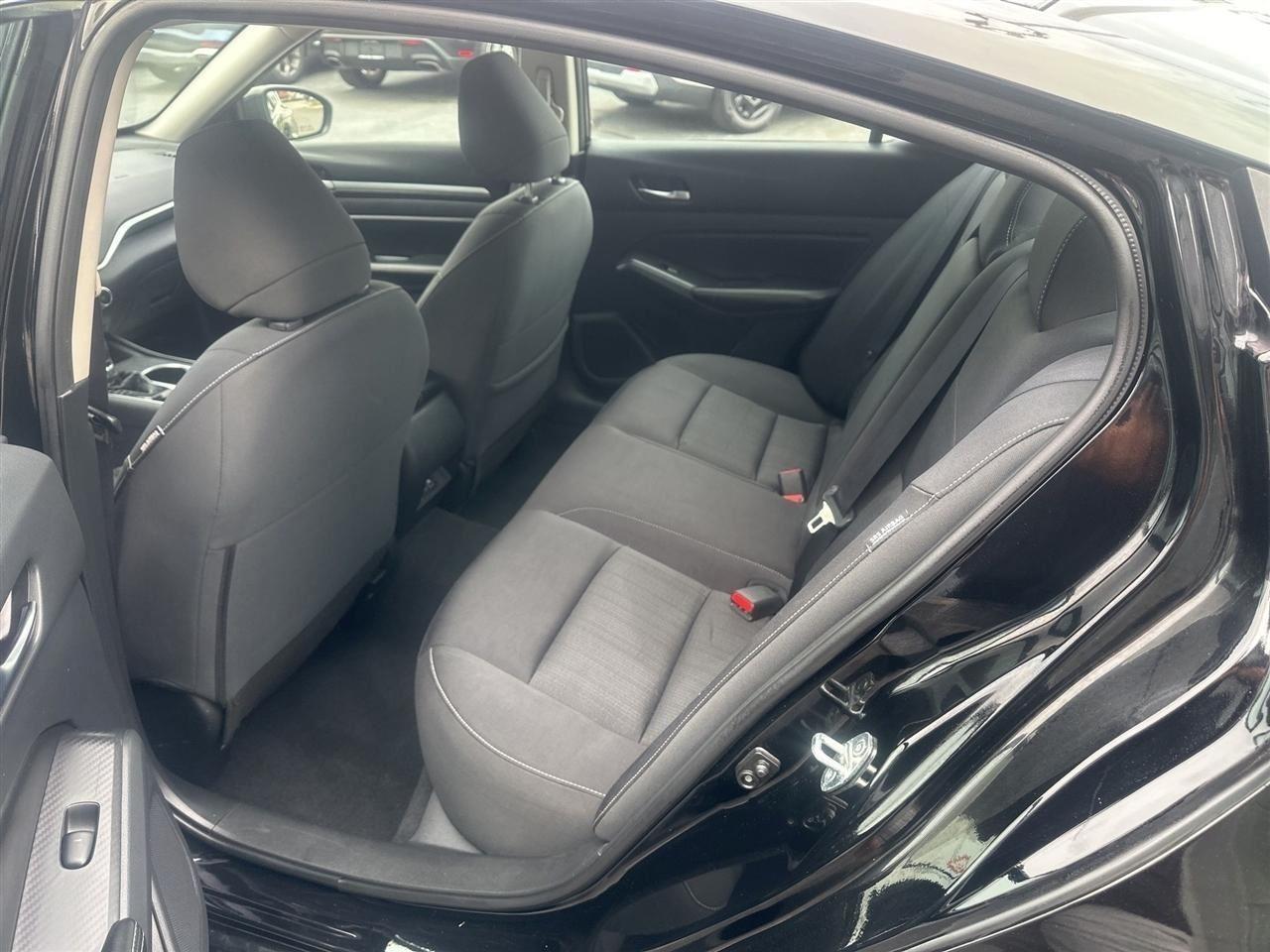 Nissan Altima  2022