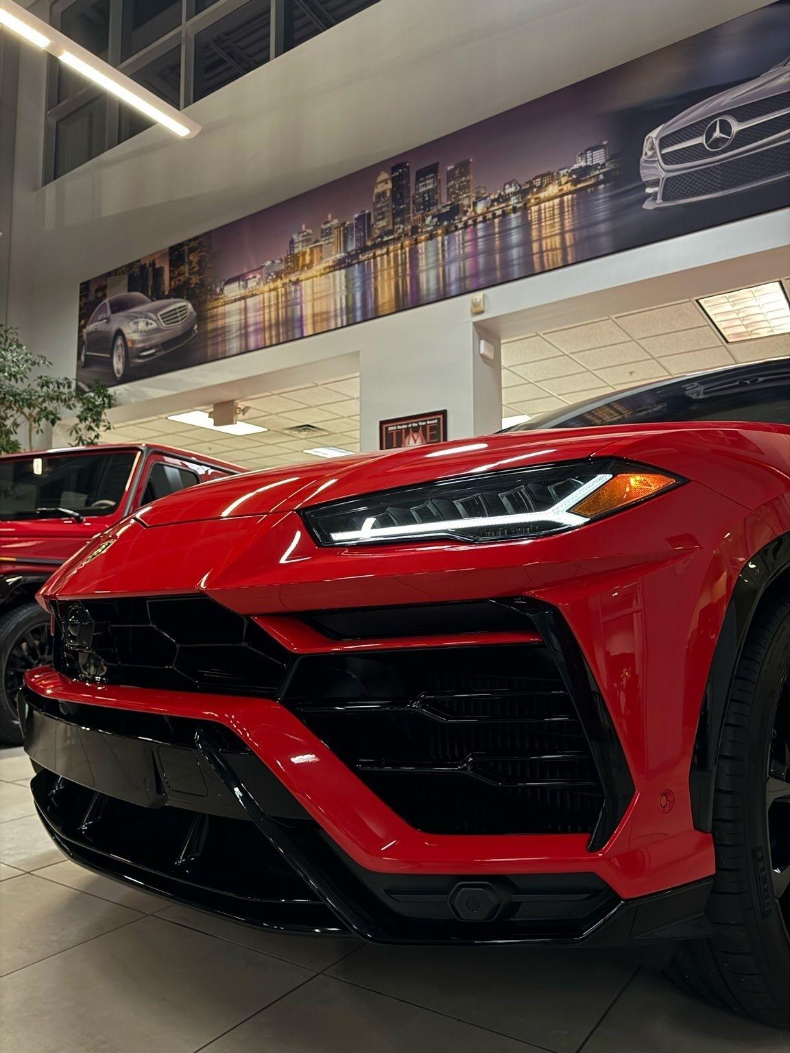 Lamborghini Urus  2022