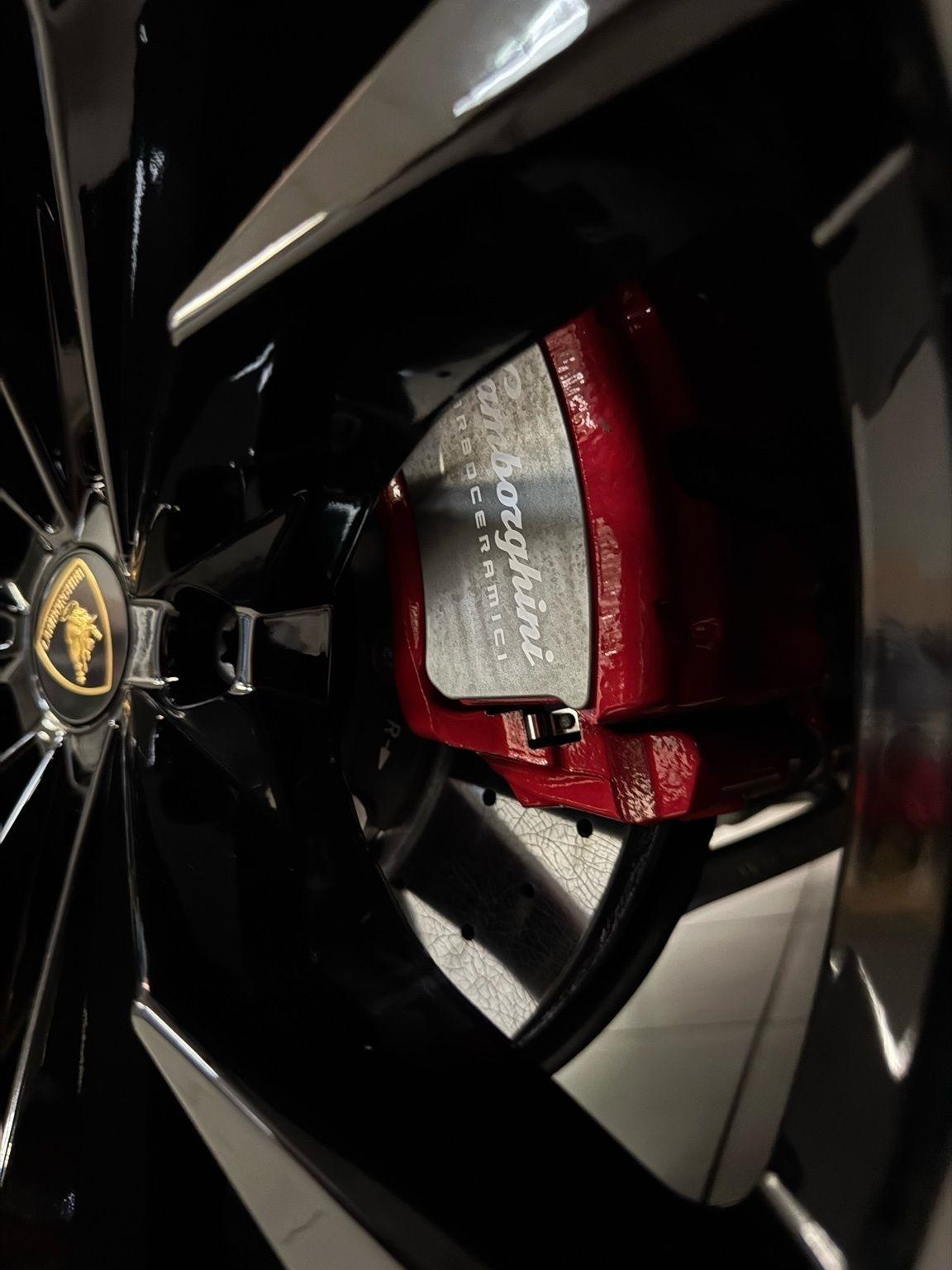 Lamborghini Urus  2022