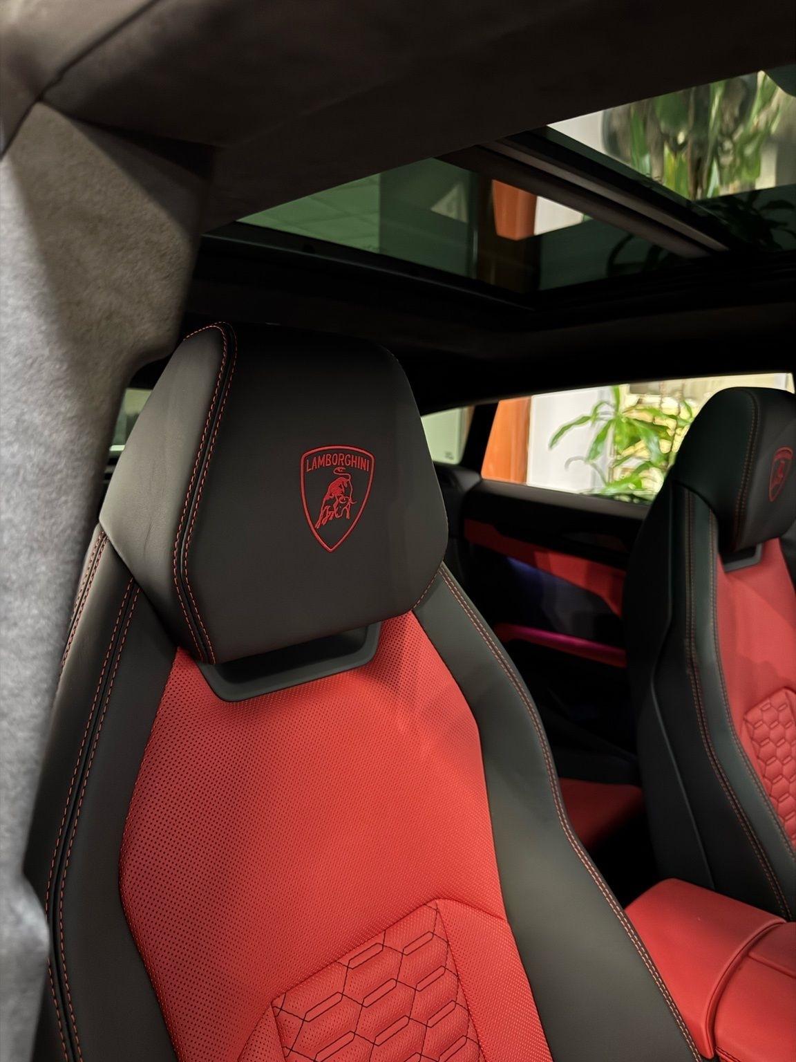 Lamborghini Urus  2022