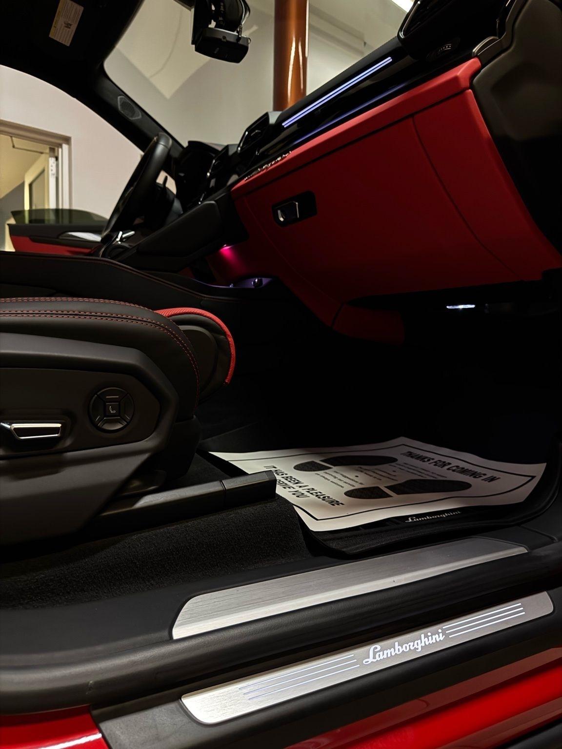 Lamborghini Urus  2022