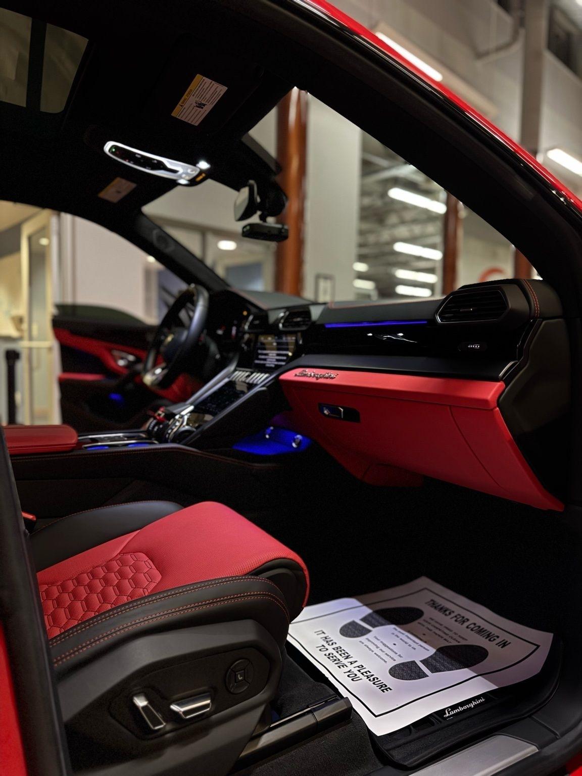 Lamborghini Urus  2022