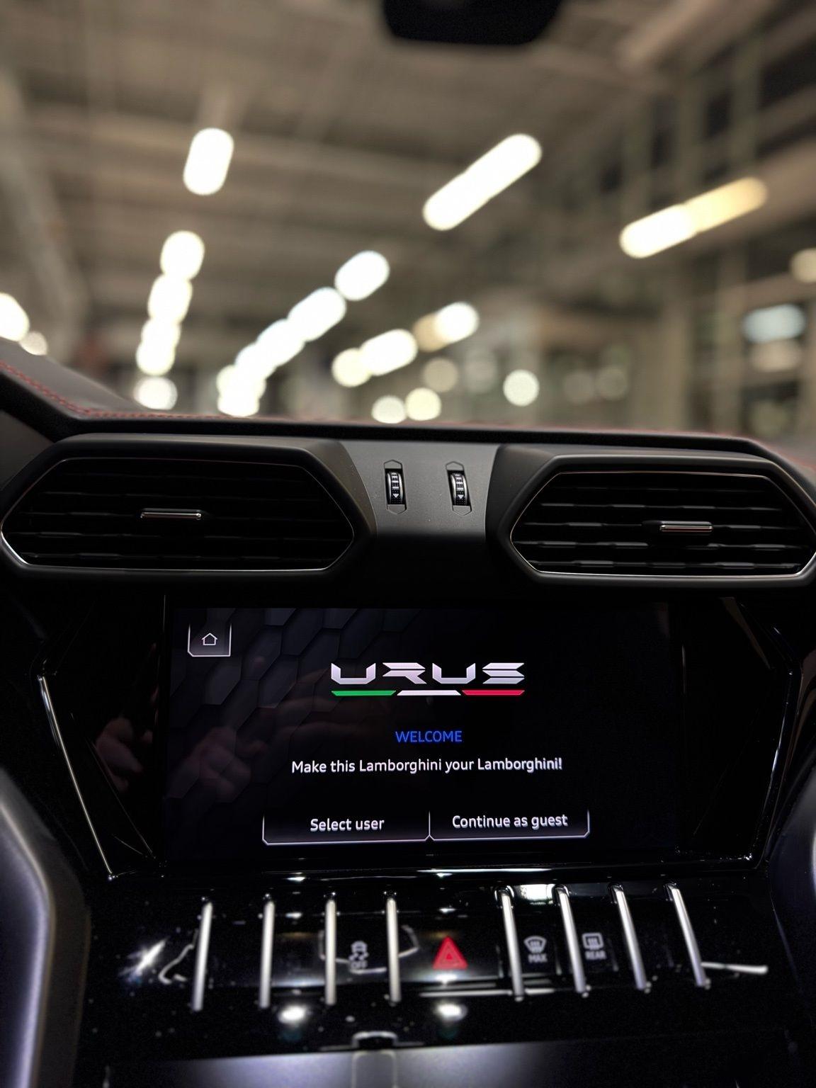 Lamborghini Urus  2022