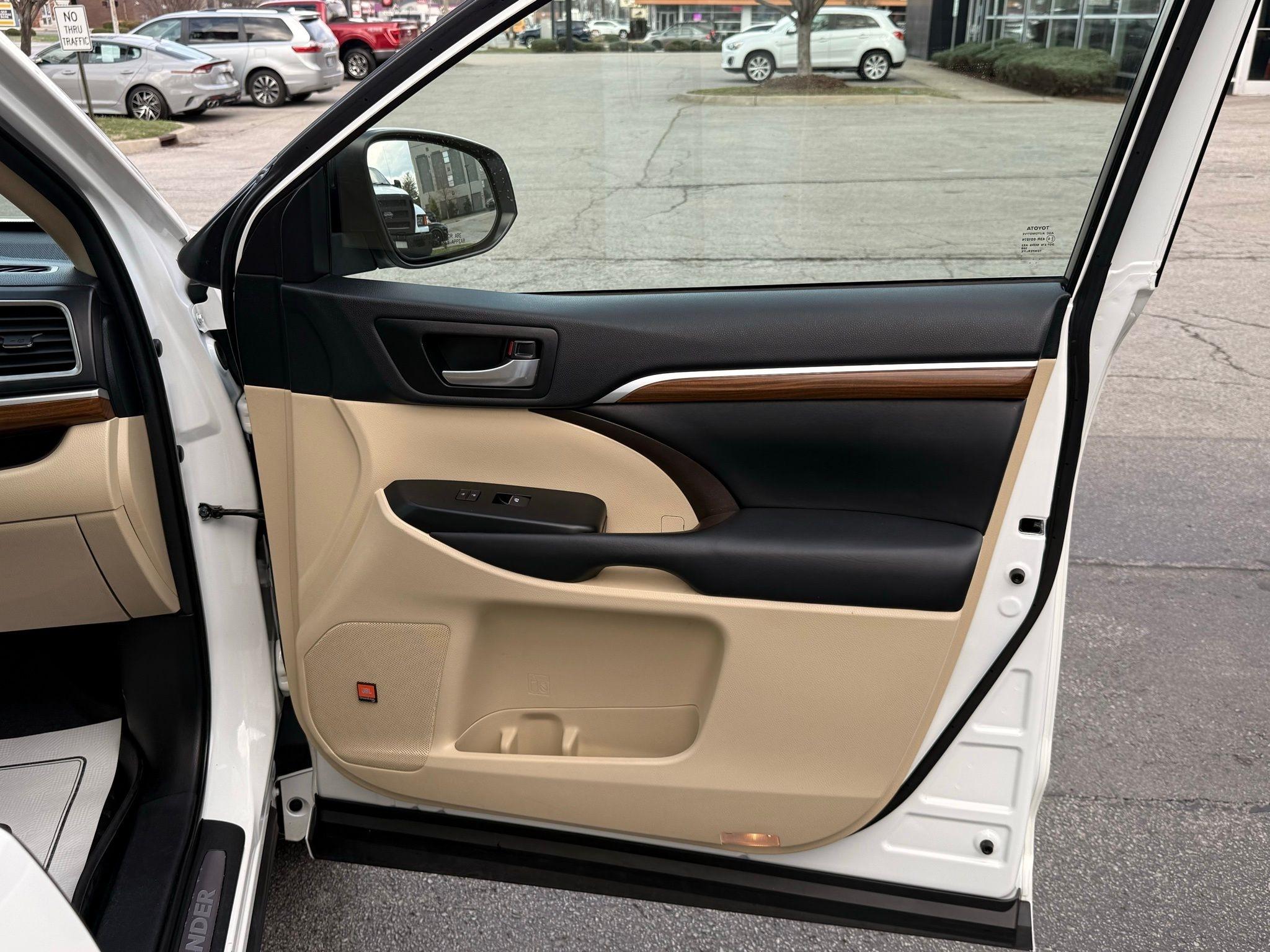 Toyota Highlander  2019