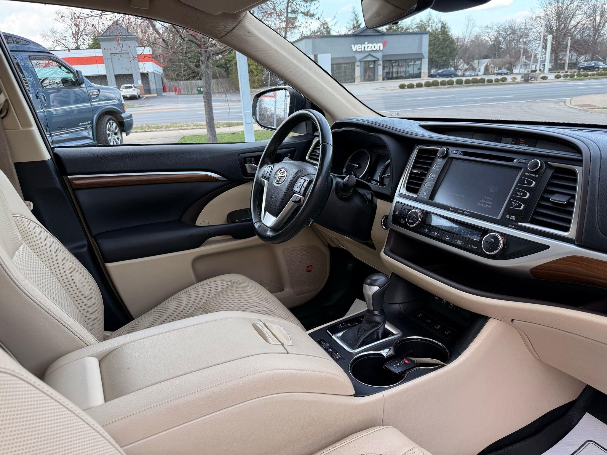 Toyota Highlander  2019