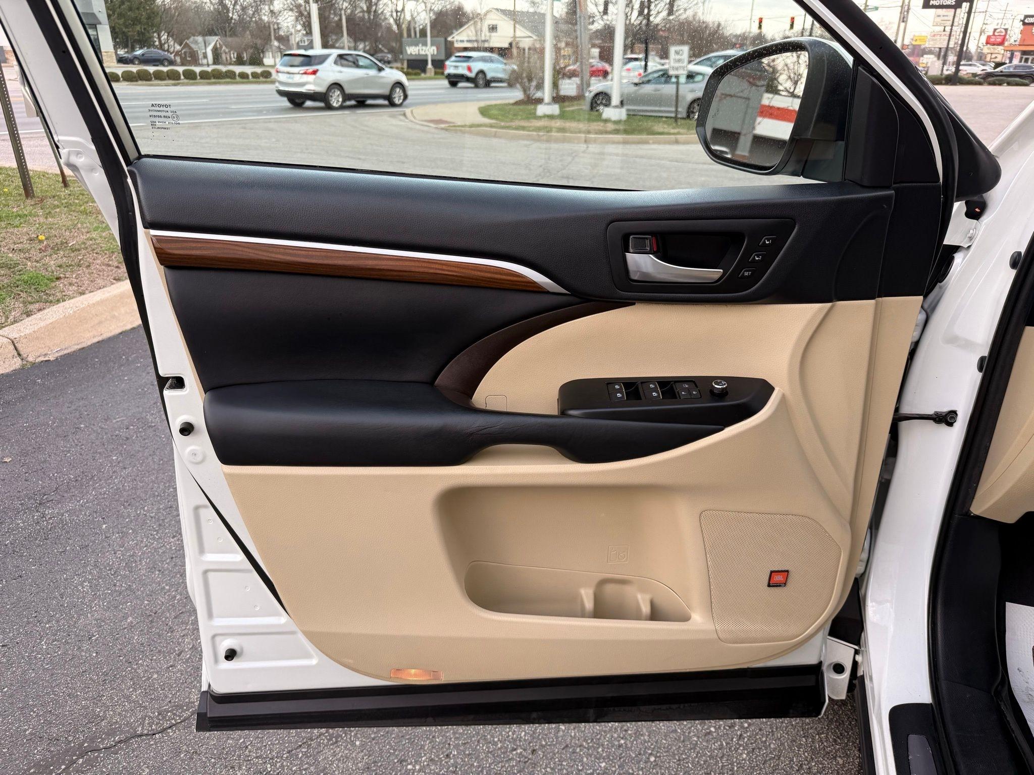 Toyota Highlander  2019