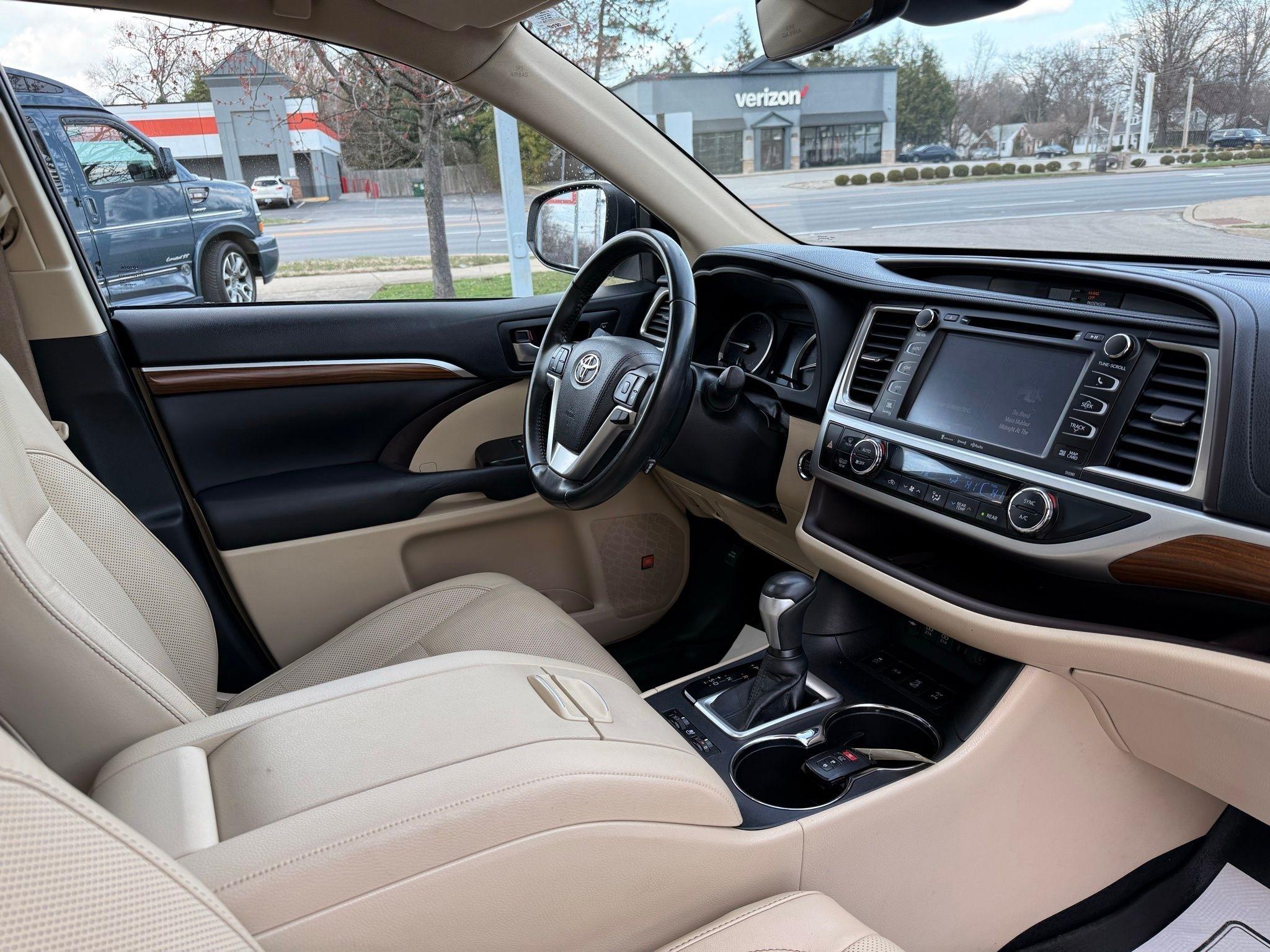 Toyota Highlander  2019