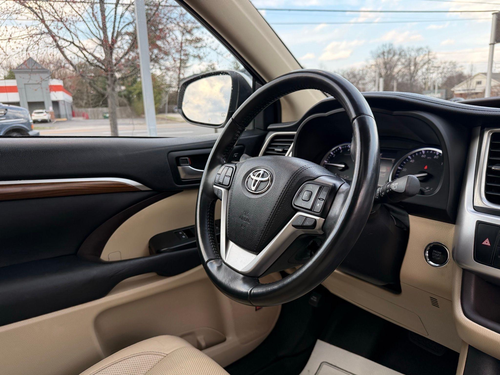 Toyota Highlander  2019