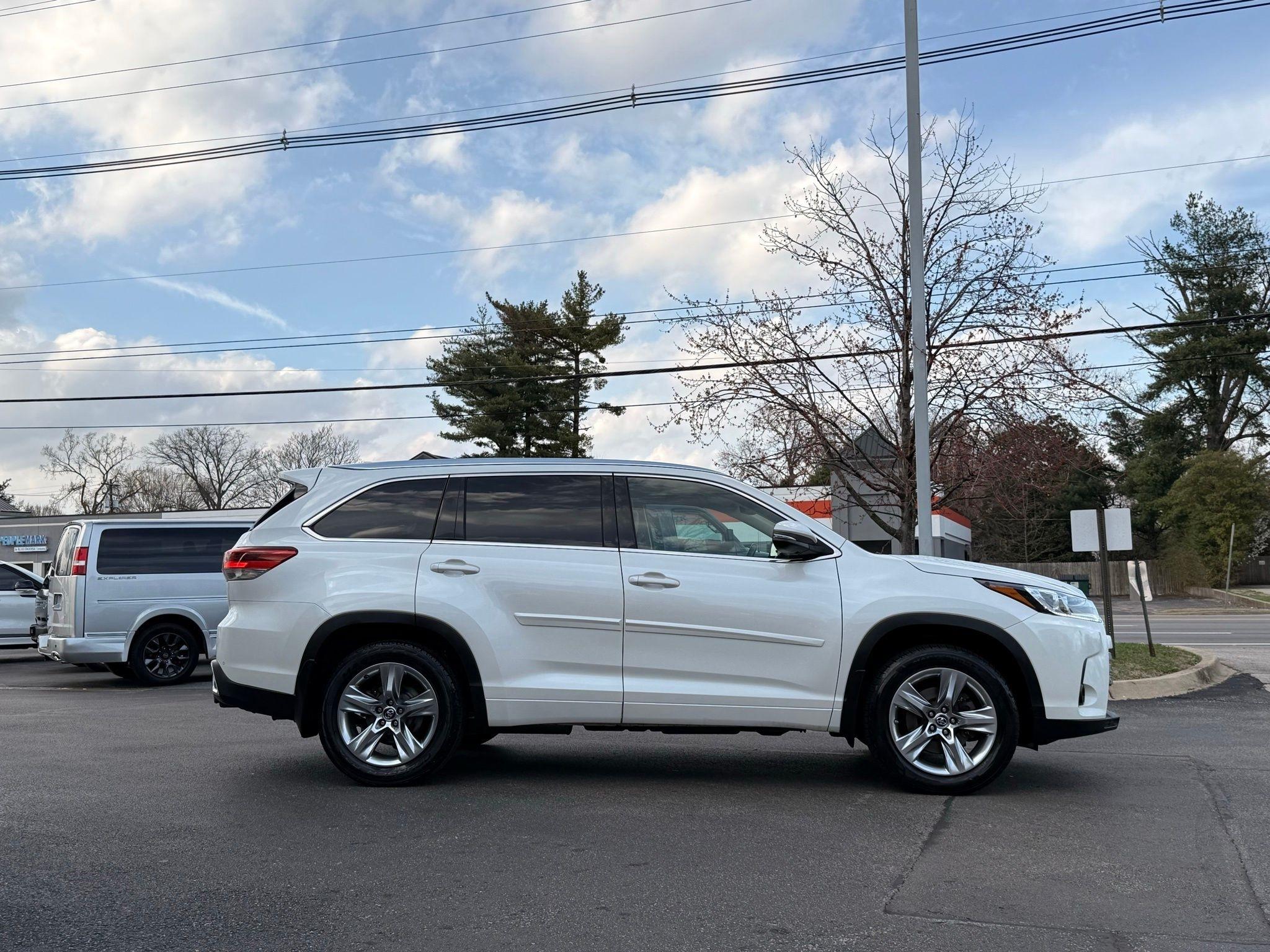 Toyota Highlander  2019