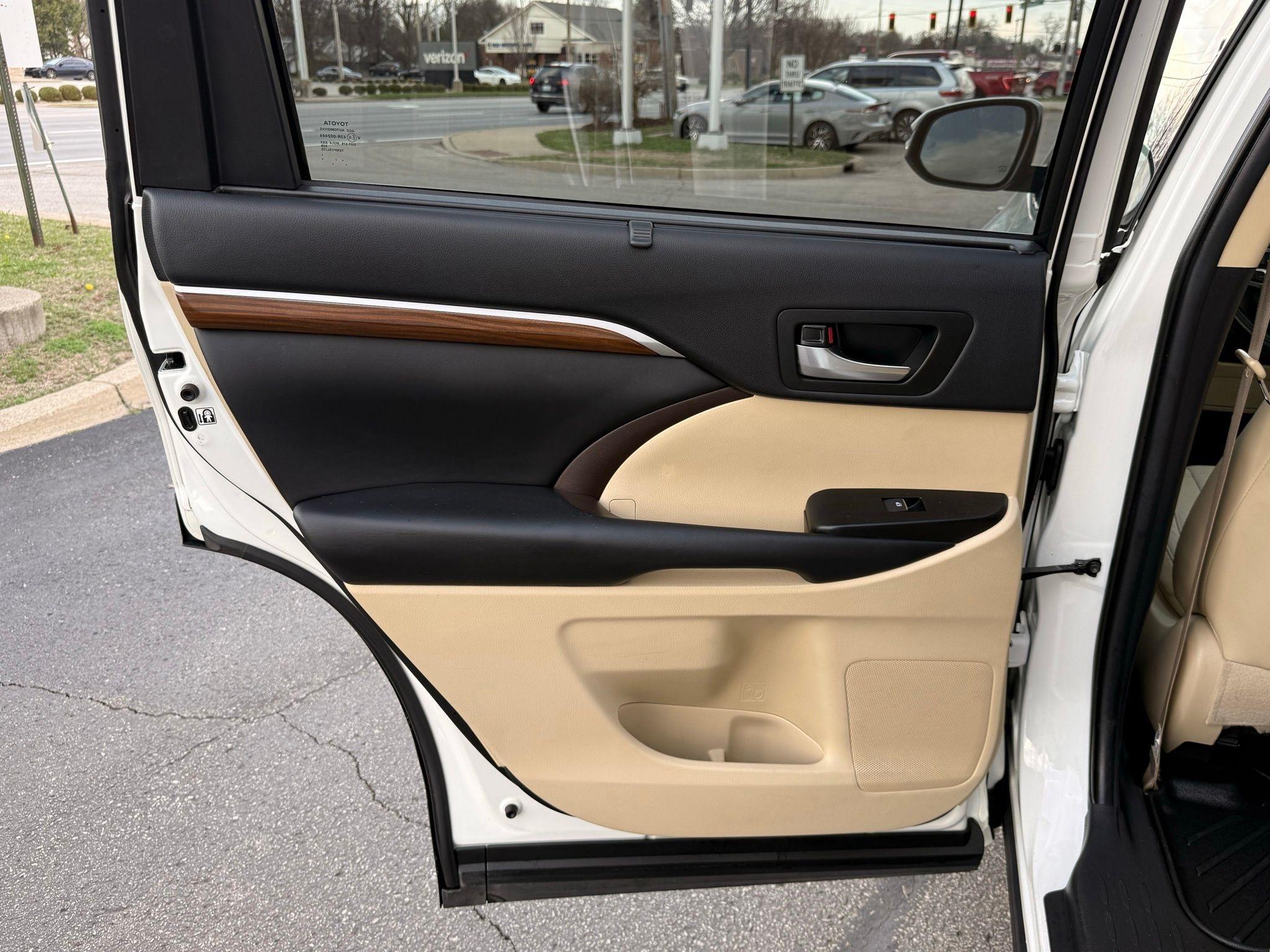 Toyota Highlander  2019